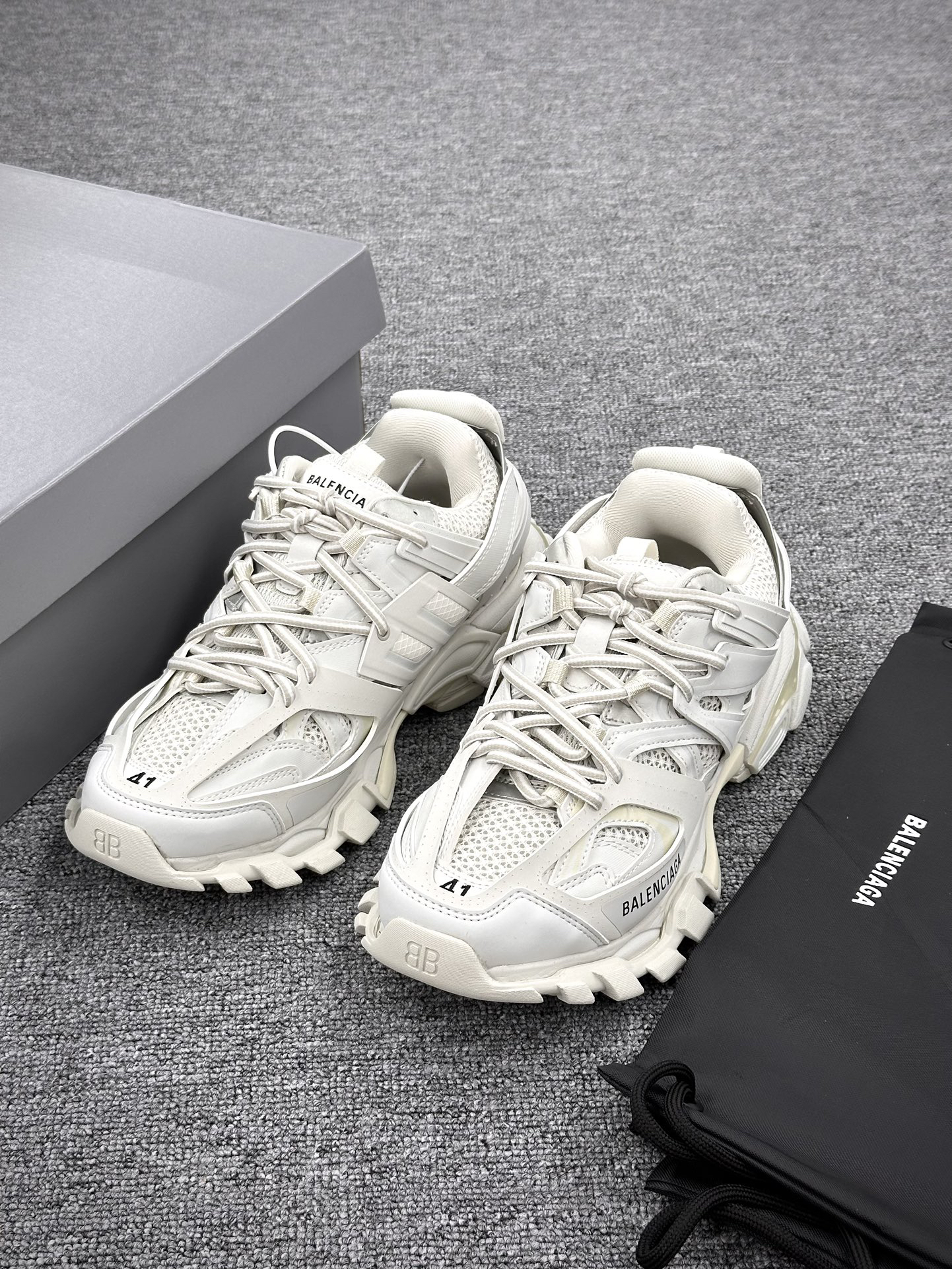 Balenciaga Track Trainers 3.0 Runner White