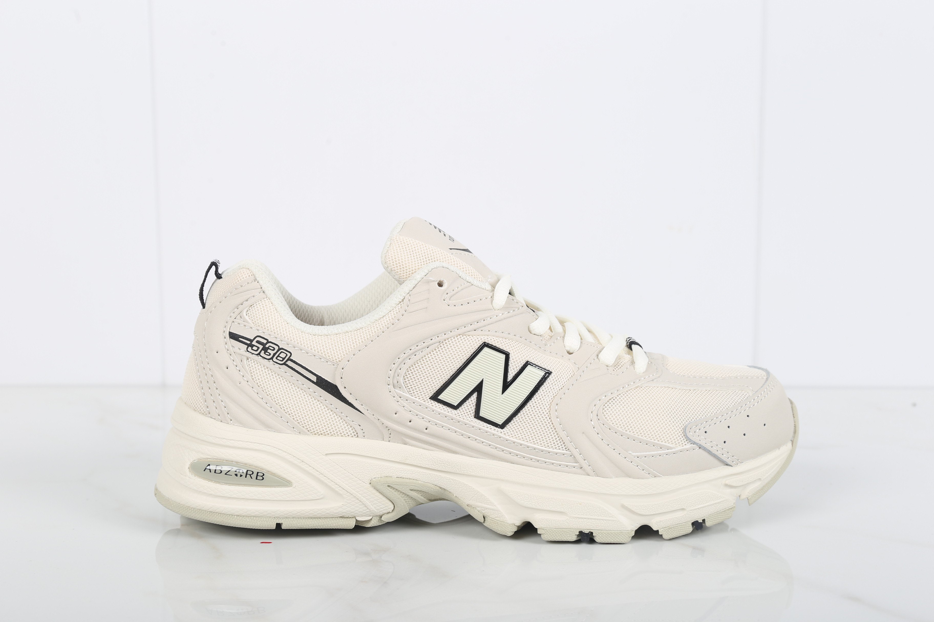 New Balance MR530 Retro Dad Sneakers Cream