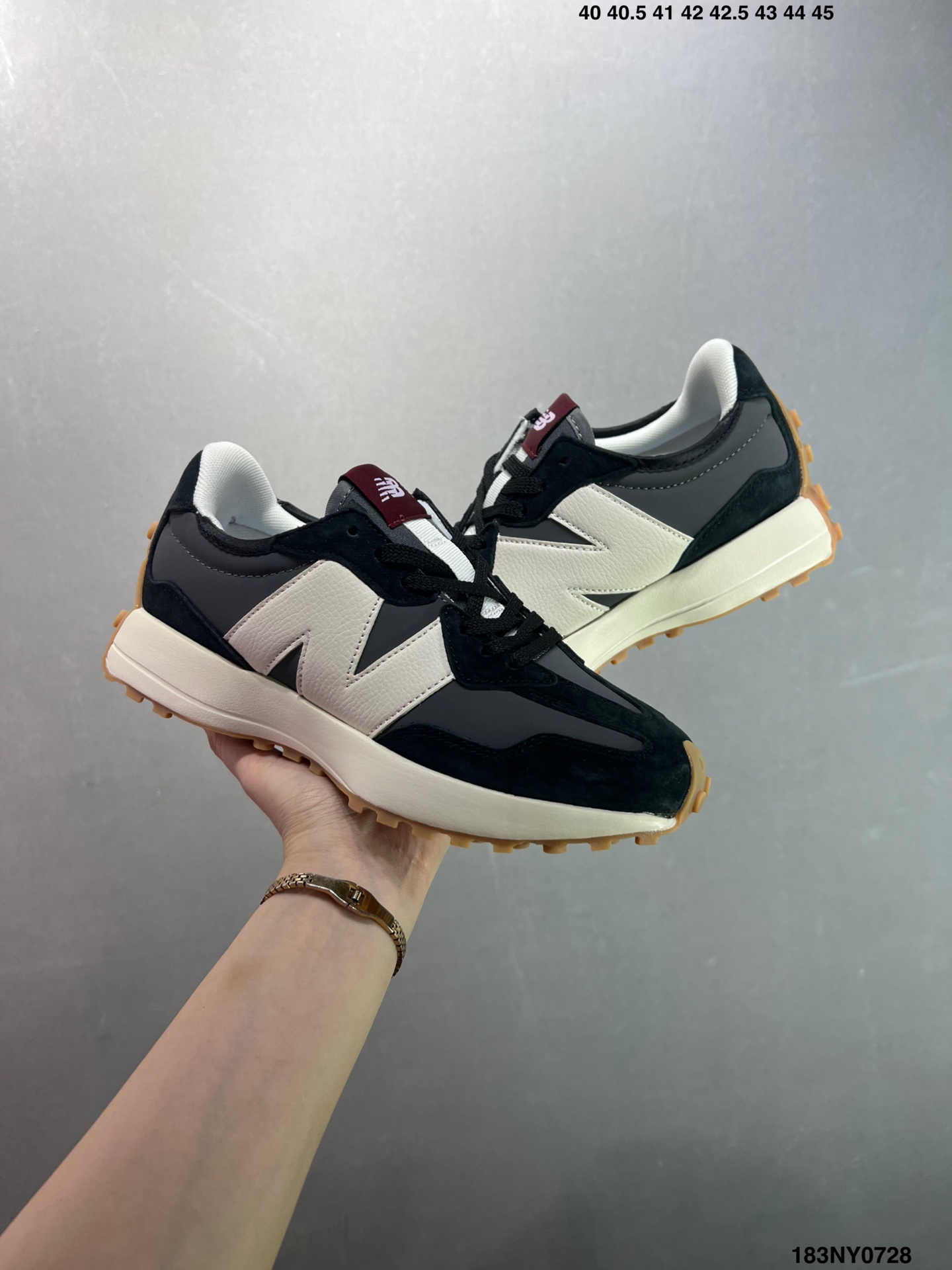 New Balance 327 Retro Runner Sneakers Multicolor