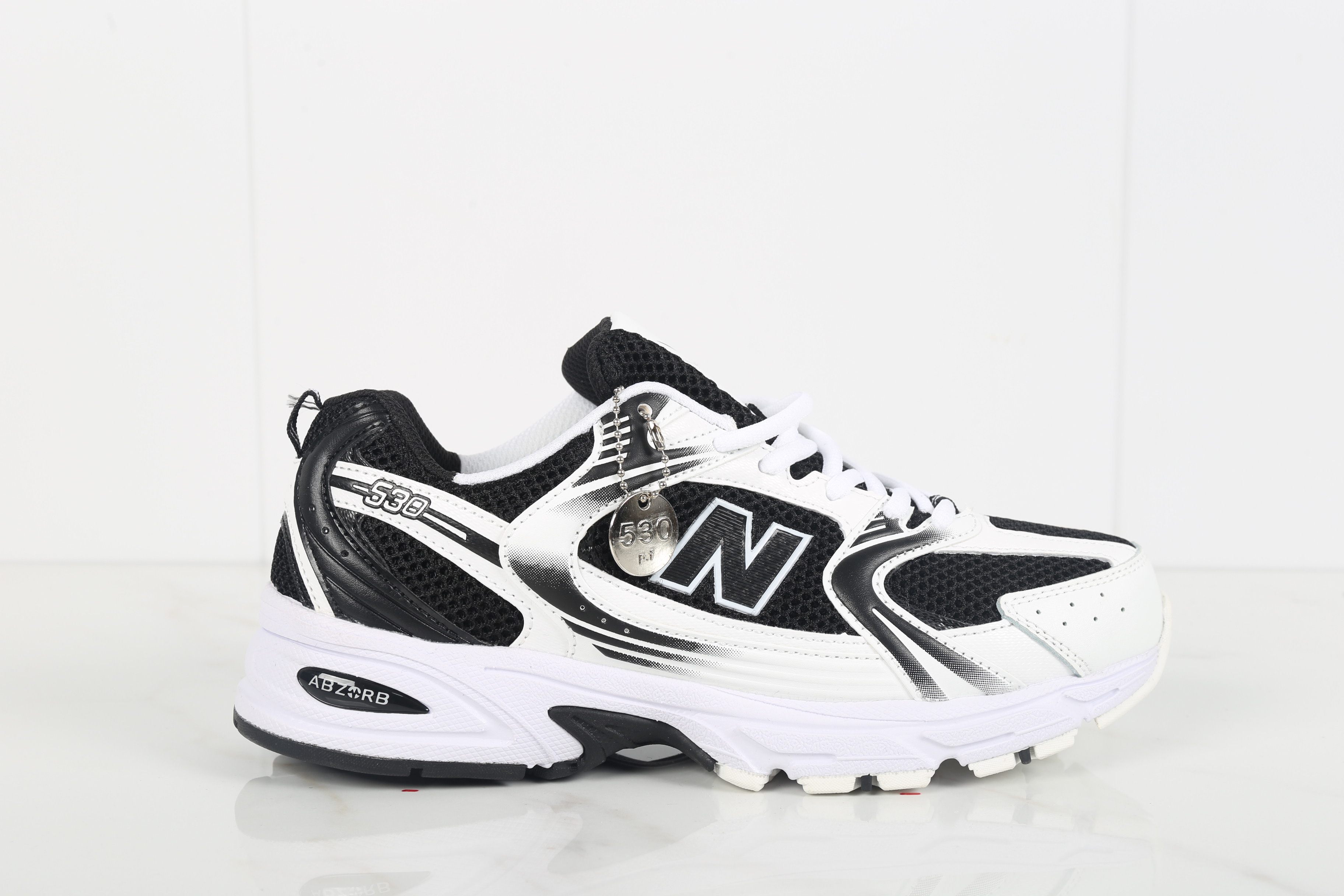 New Balance MR530 Retro Dad Sneakers Black/White