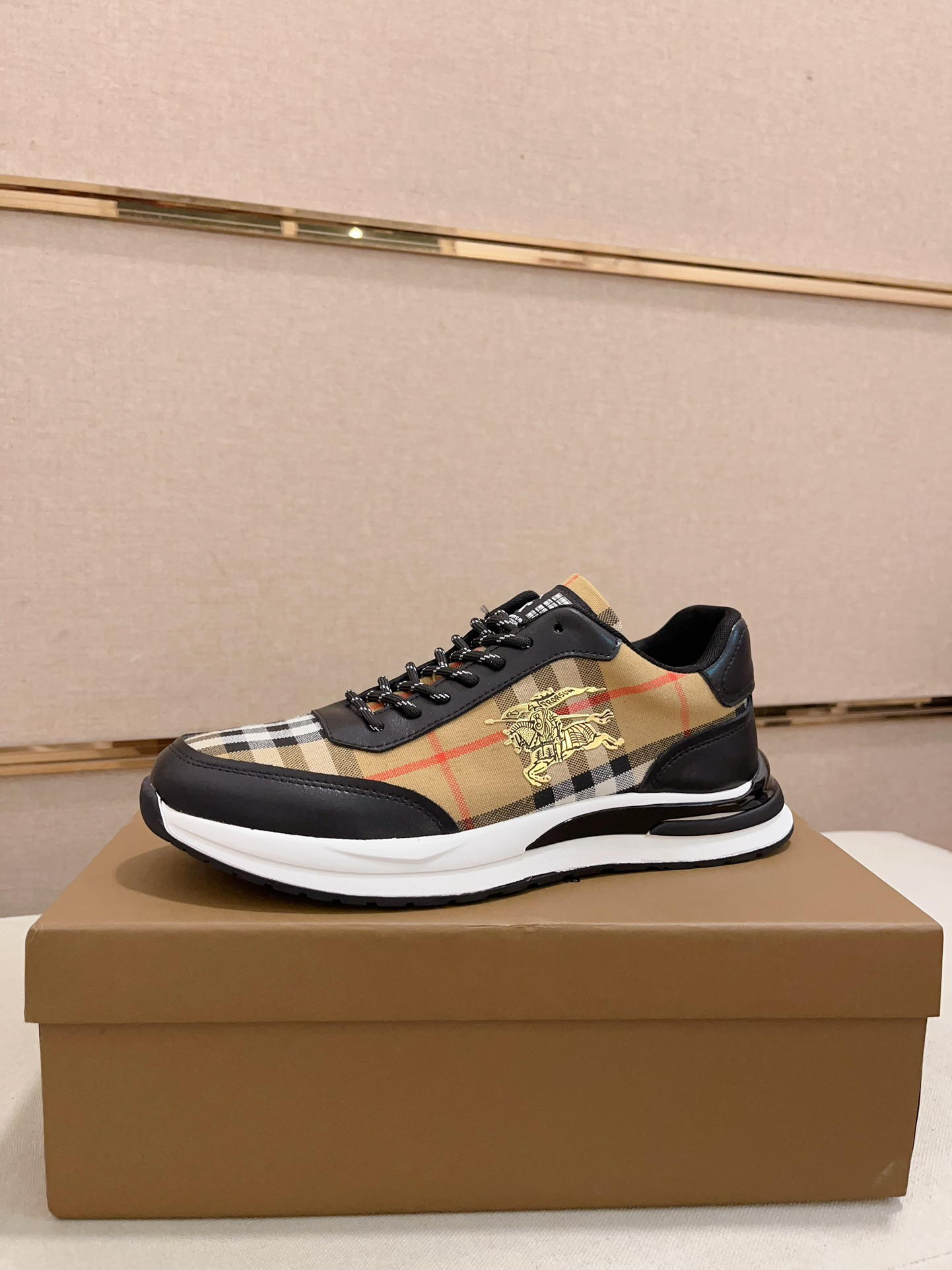 Burberry Vintage Check Runner Sneakers Khaki