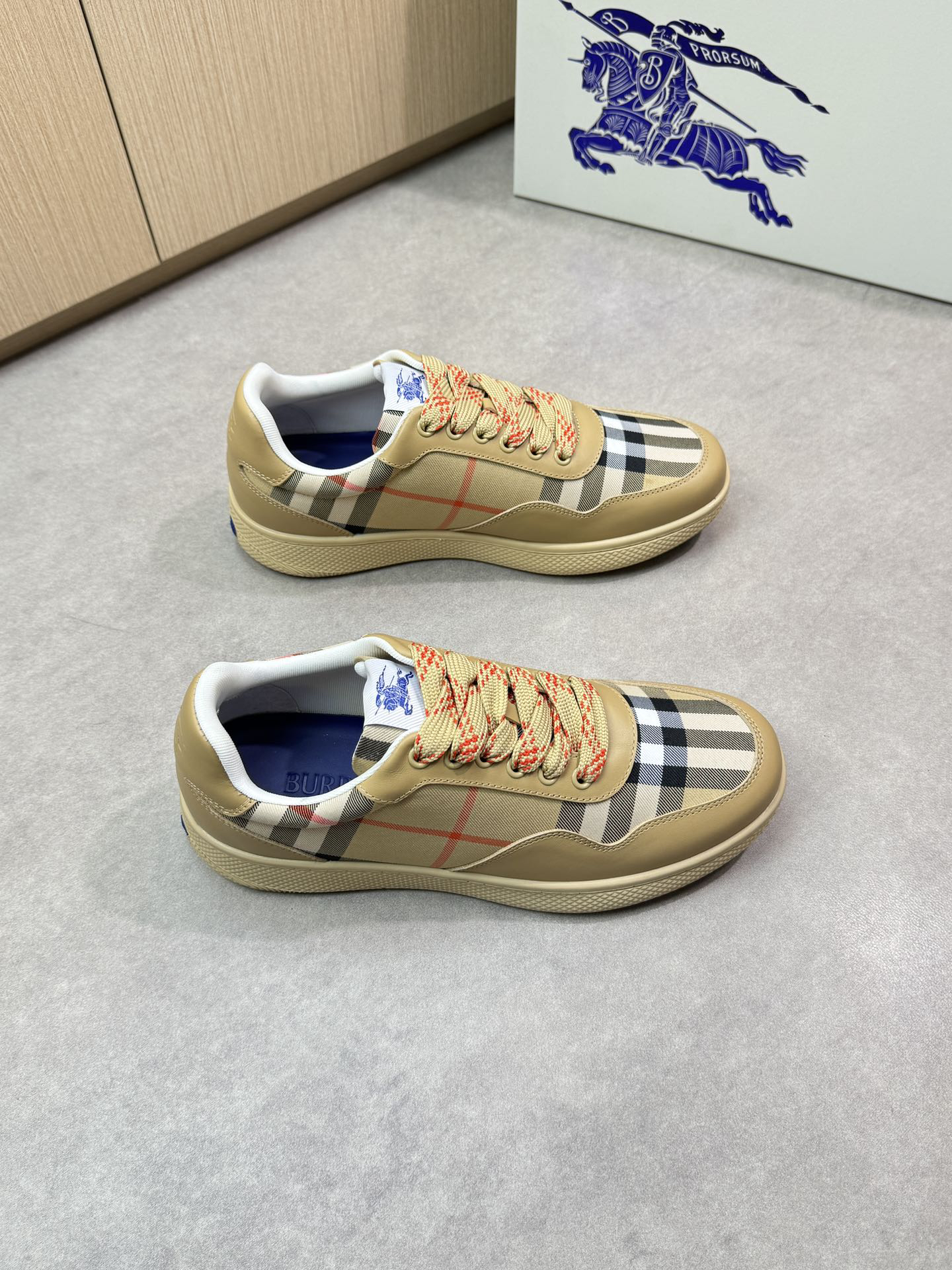 Burberry Vintage Check Sneakers Beige