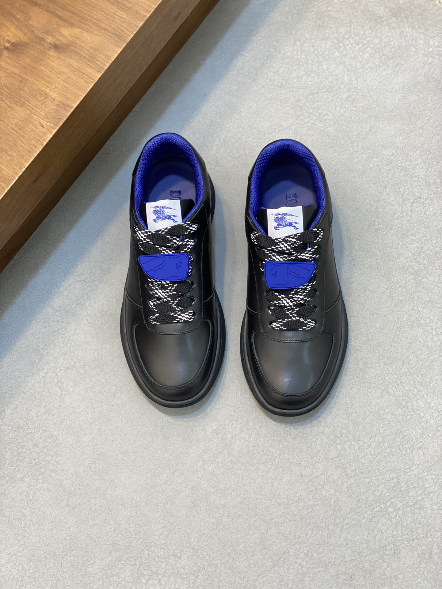 Burberry Leather Low-Top Sneakers Black/Blue