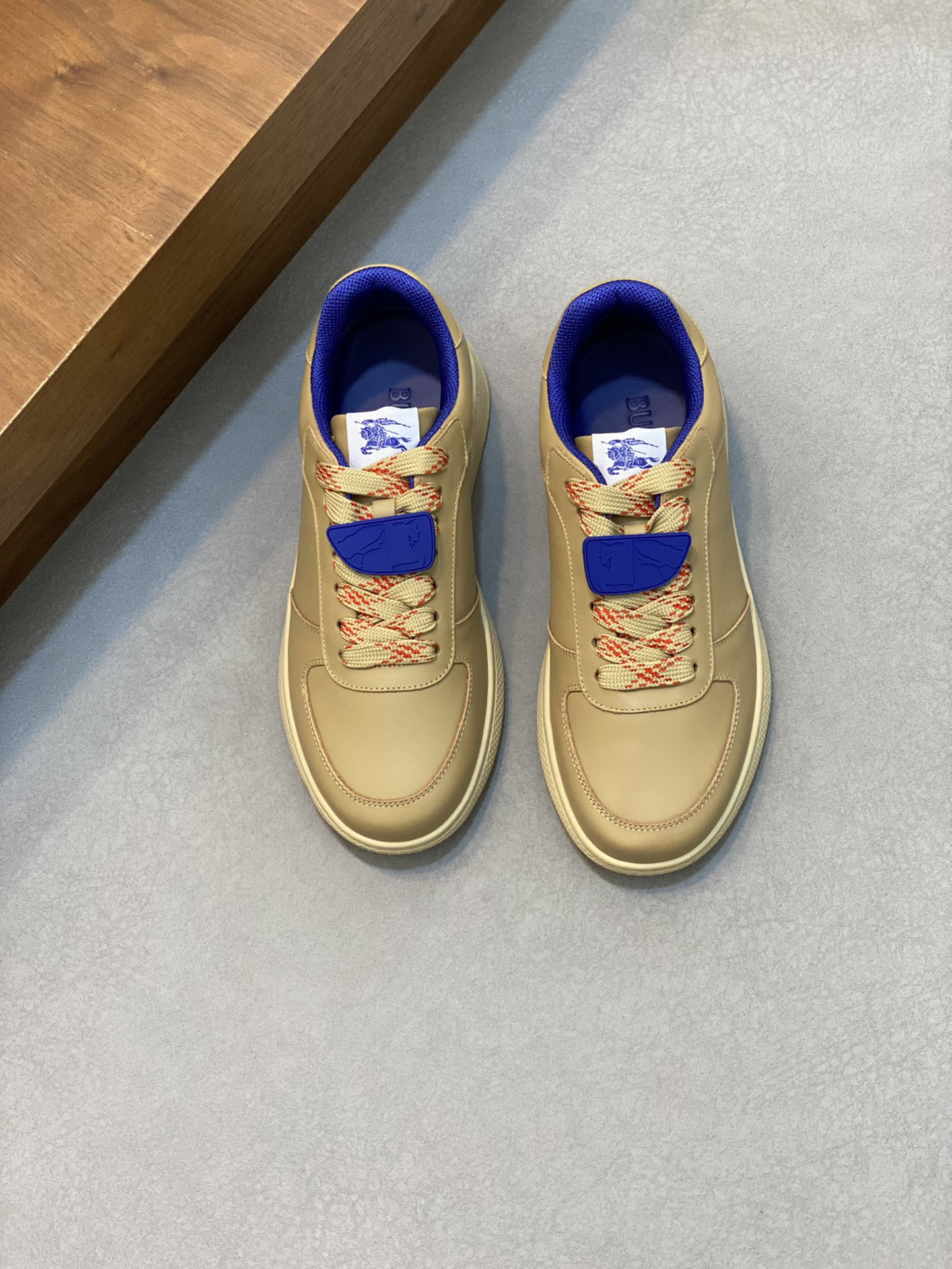 Burberry Leather Low Sneakers Khaki