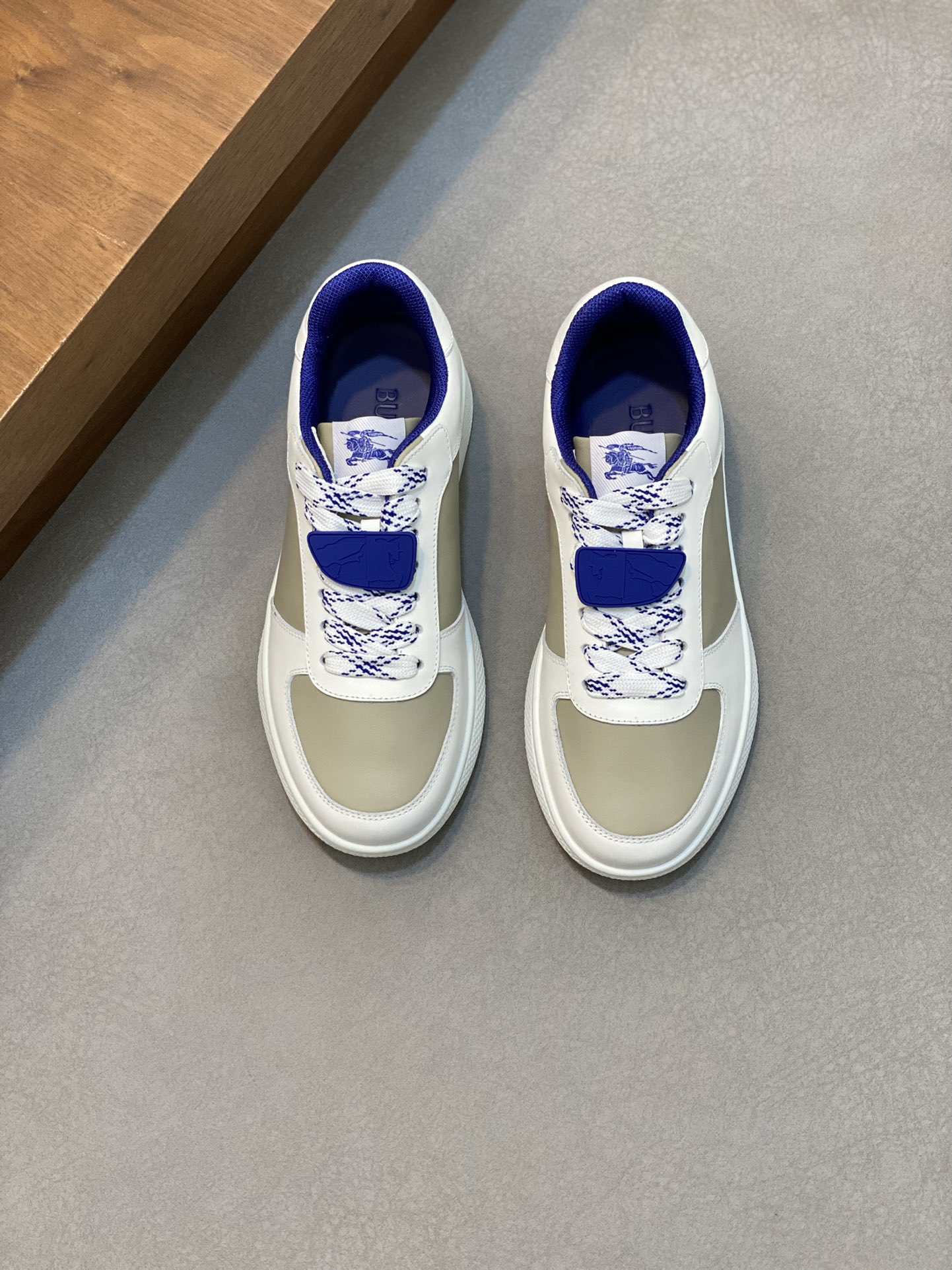 Burberry Leather Low-Top Sneakers White/Blue