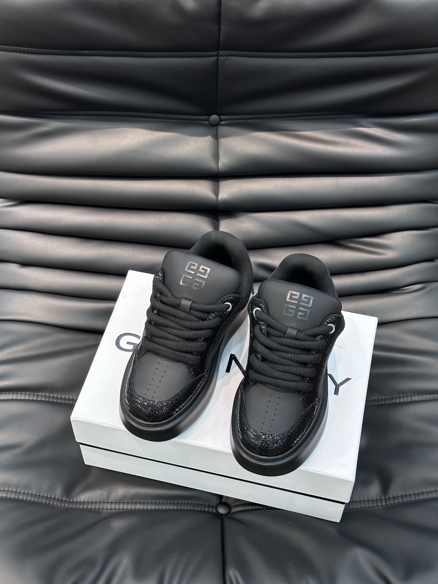 Givenchy Platform Casual Sneakers Black