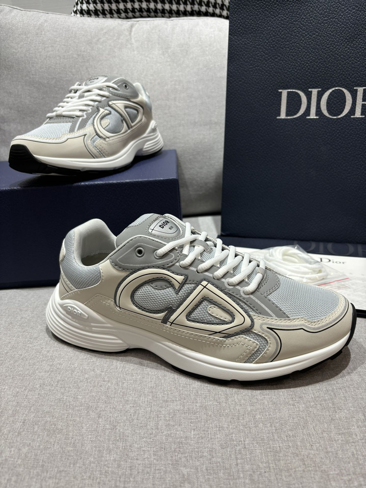Dior B30 Reflective Runner Grey