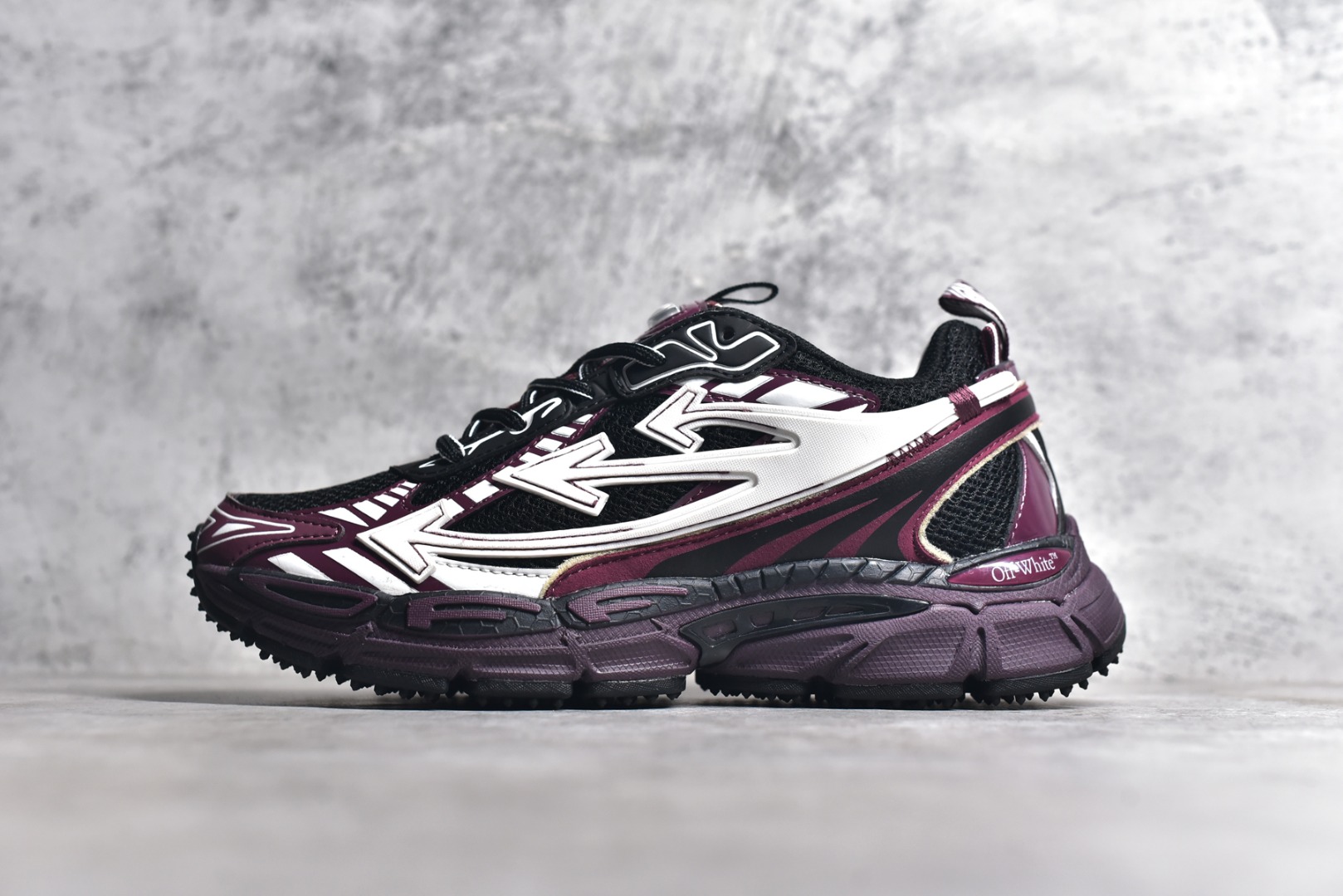 Off-White Arrow Runner Sneakers Purple