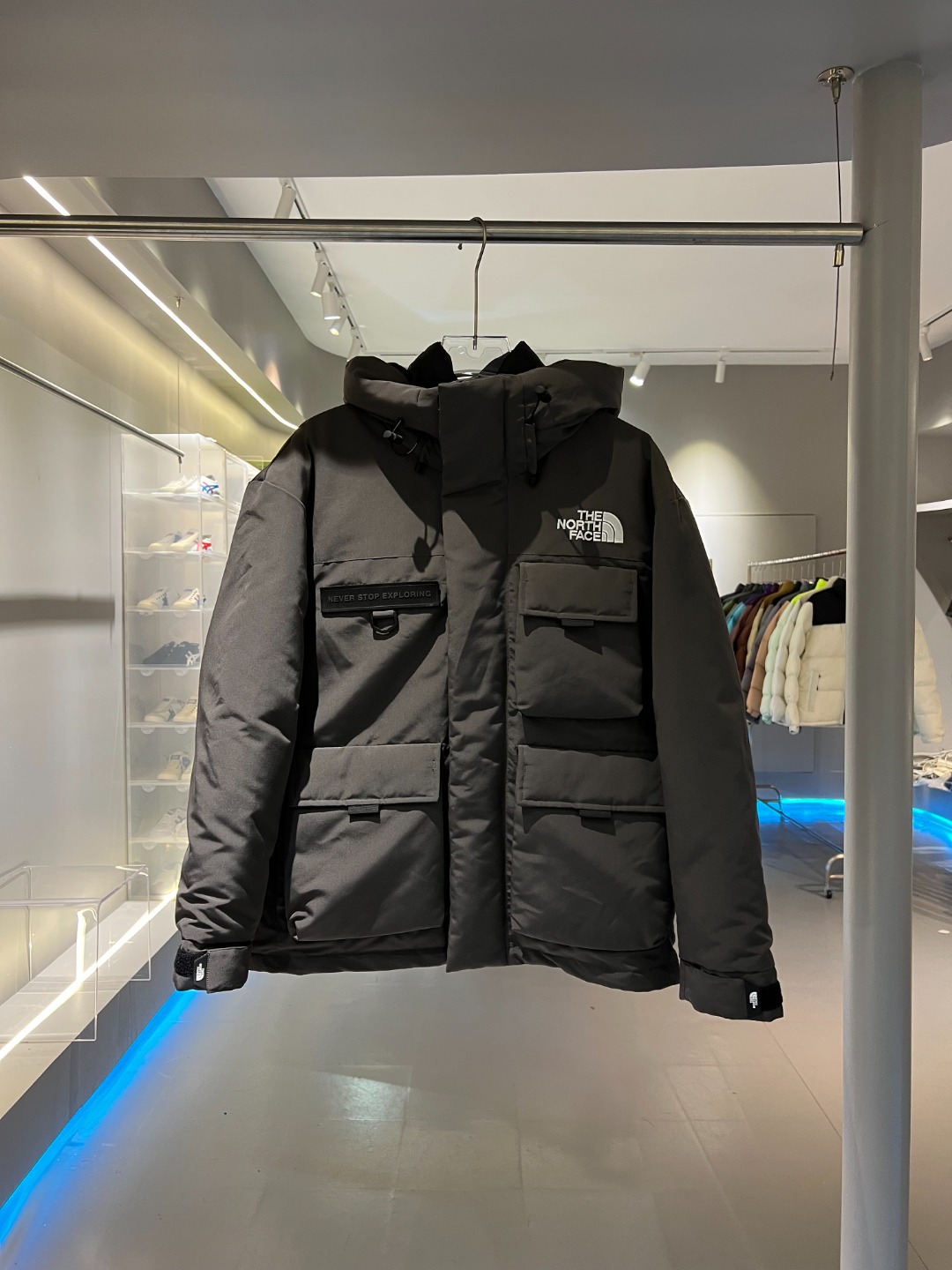 The North Face Multi-Pocket Down Hooded Jacket Graphite Gray