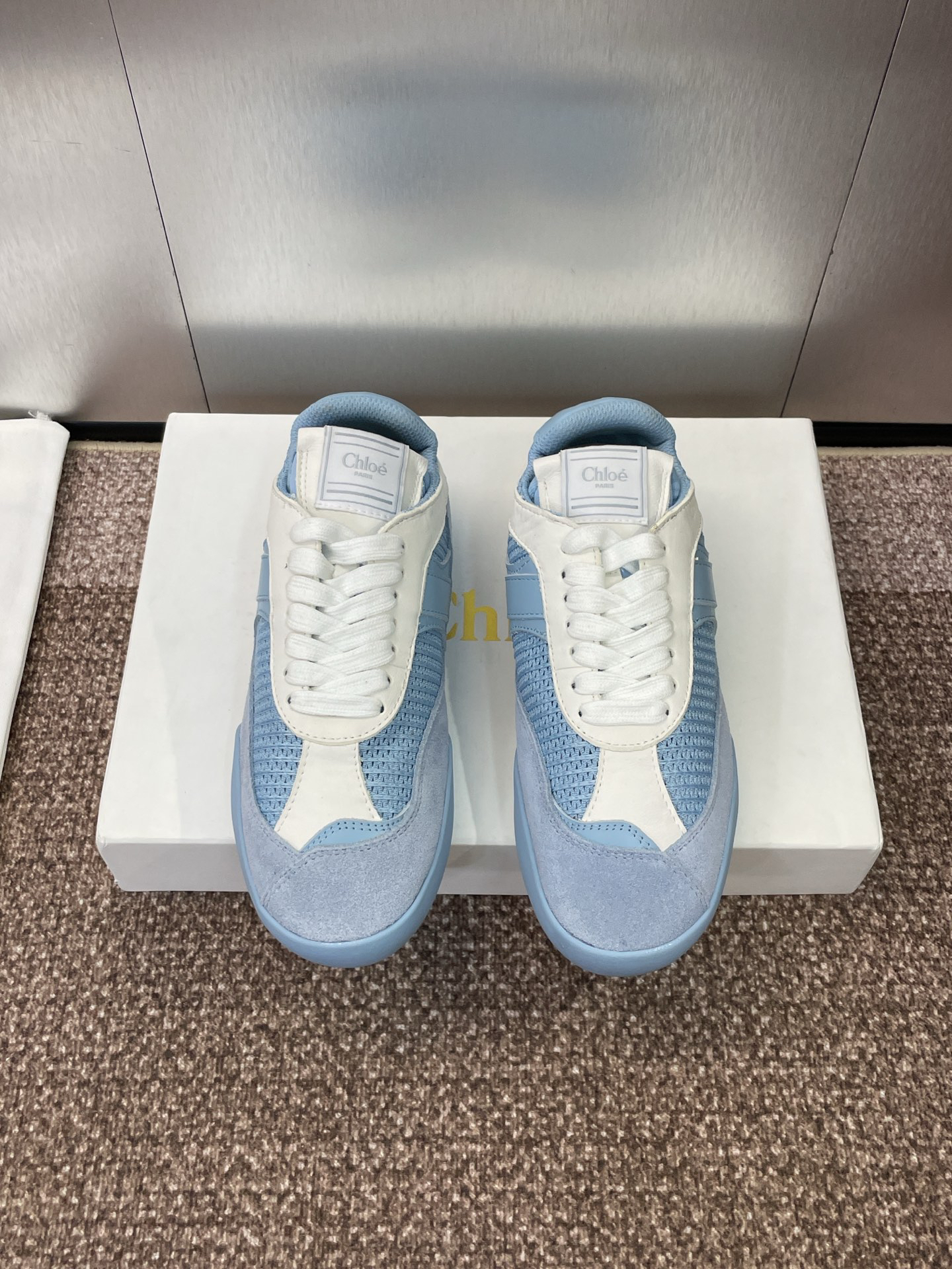 Chloe Low-Top Retro Runner Sneakers Blue