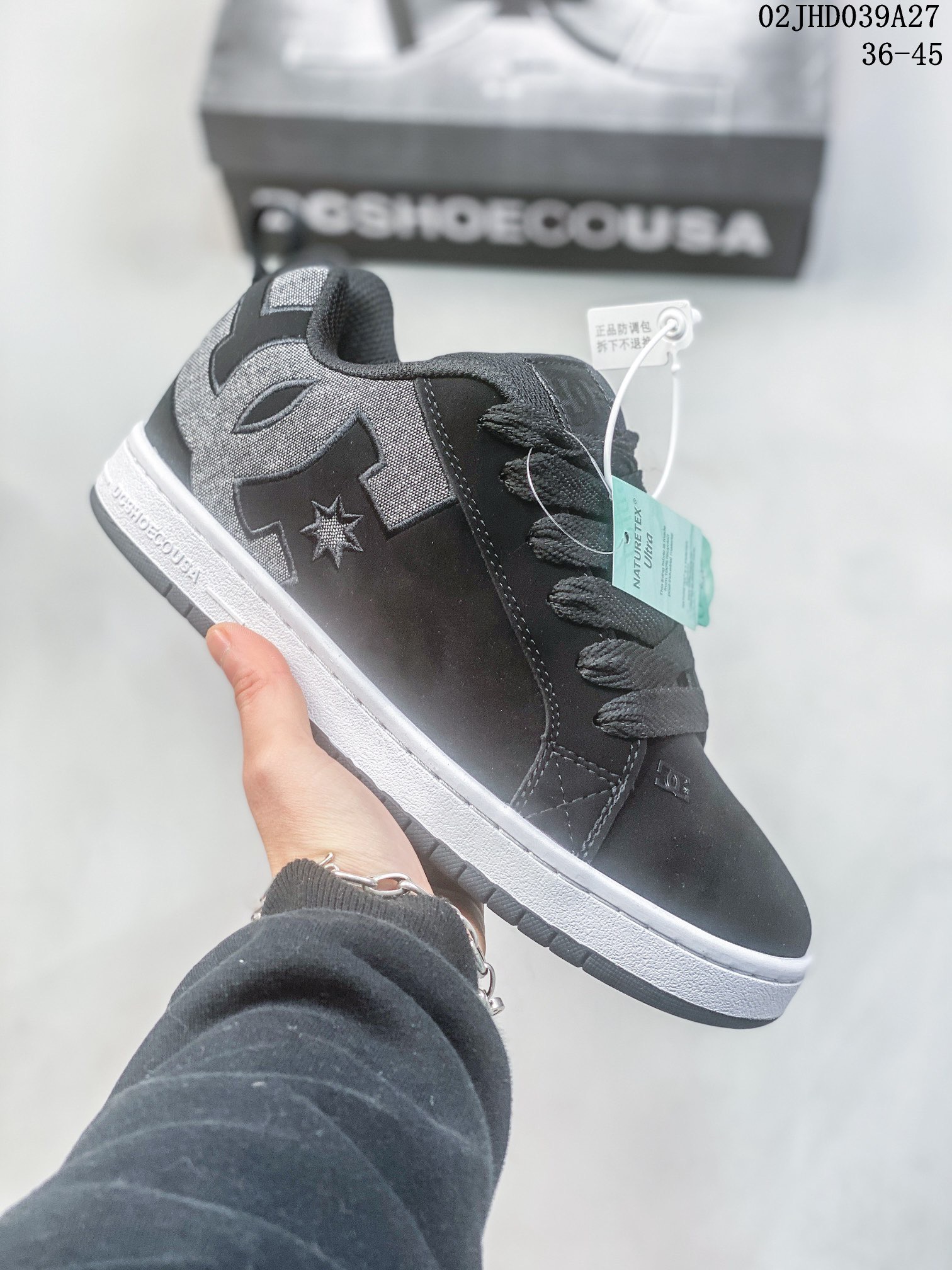 DC Shoes Low-Top Skate Sneakers Black/Grey