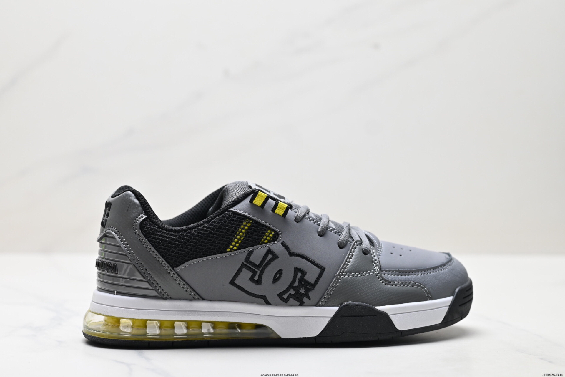 DC Shoes Versatile Air-Cushion Low-Top Sneakers Gray