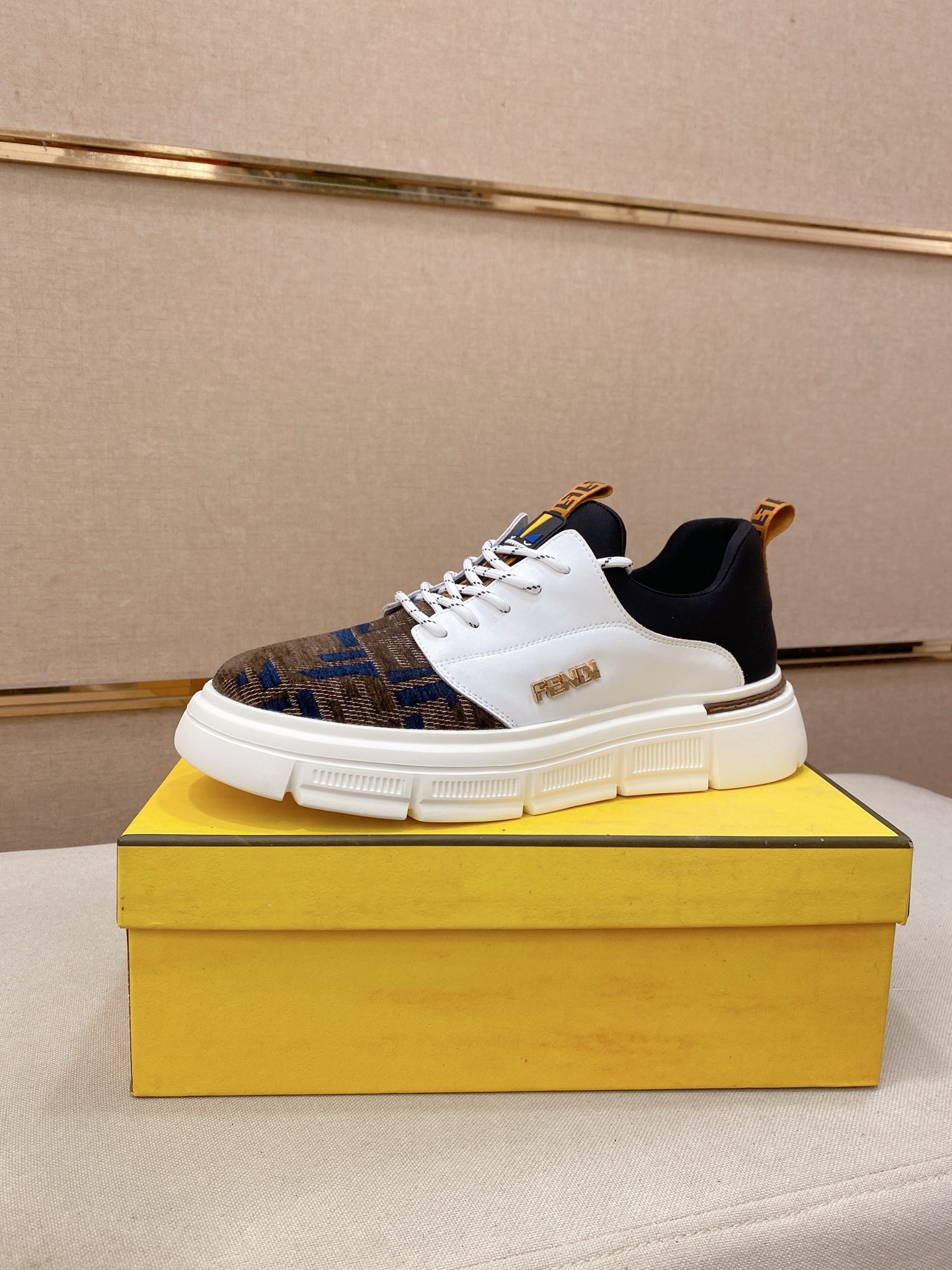 Fendi Leather Low-Top Sneakers Multi-color