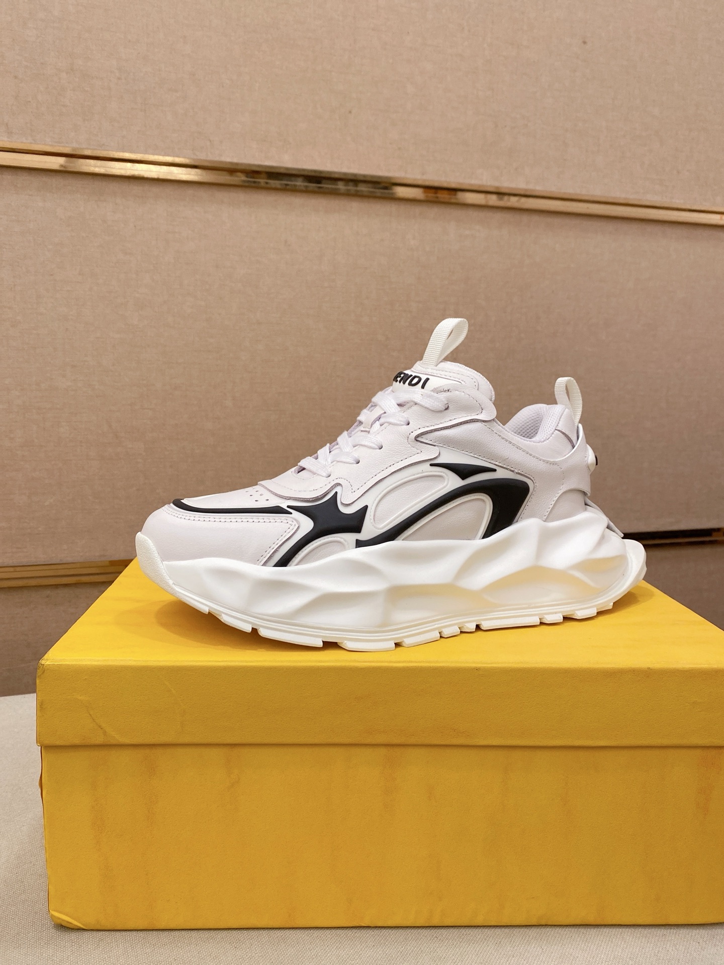 Fendi Flow Chunky Sneakers White/Black