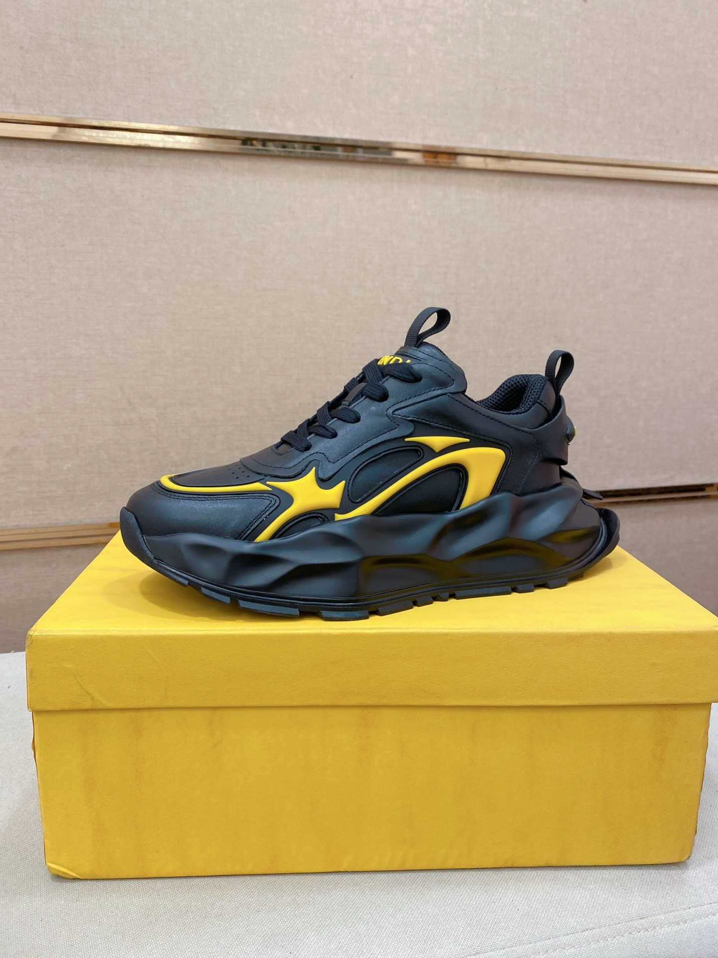 Fendi Flow Chunky Sneakers Black/Yellow