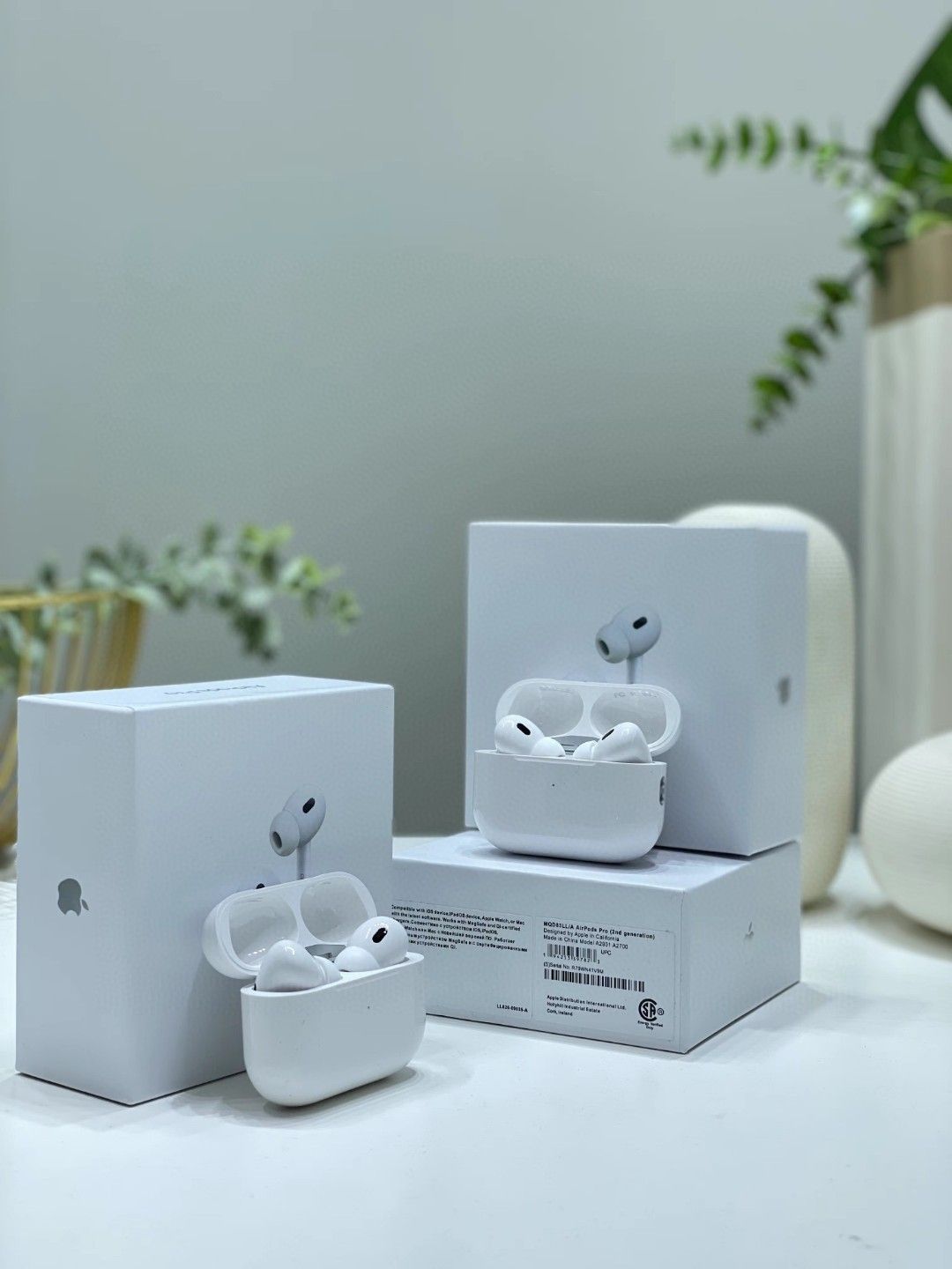 Apple AirPods Pro Wireless Earbuds White