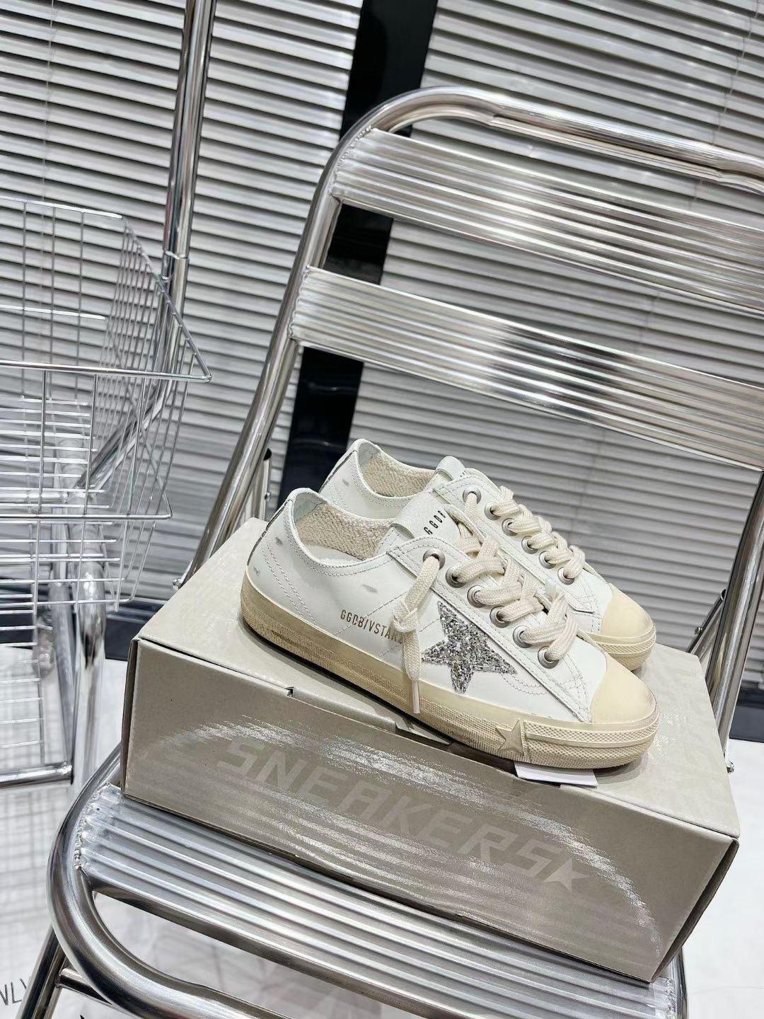 Golden Goose V-Star 2 Sneakers White/Silver