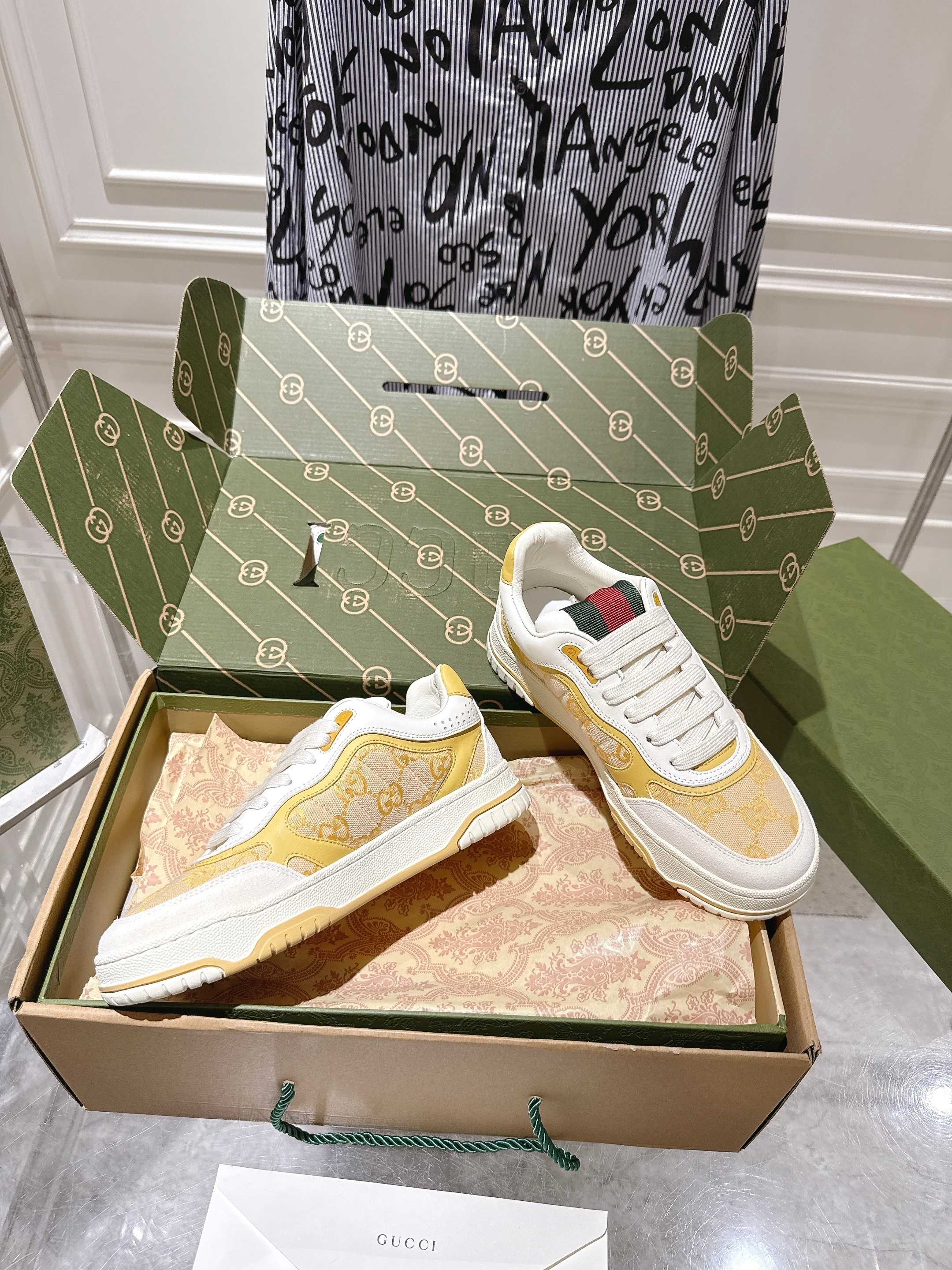 Gucci Vintage Distressed Sneakers White/Gold
