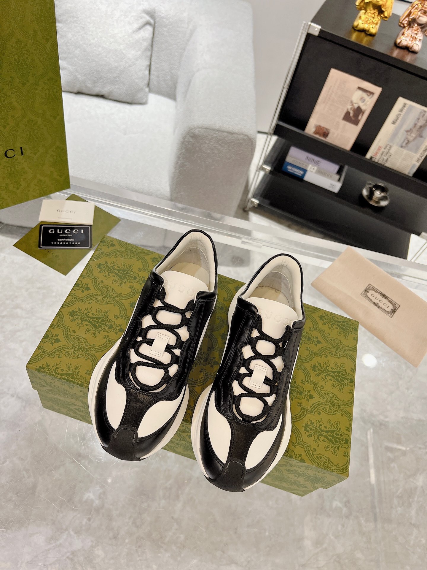 Gucci 22SS Dad Sneakers Black/White