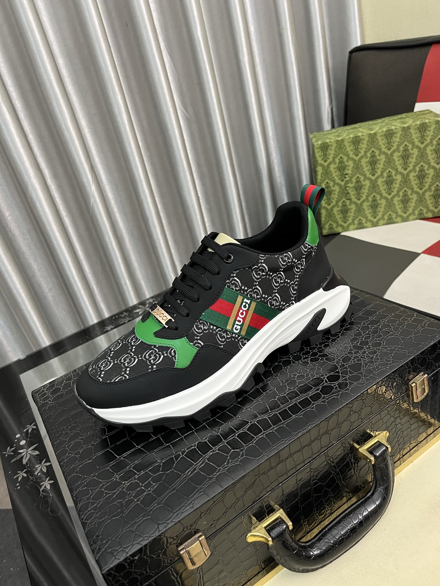 Gucci Web Stripe GG Sneakers Black/Green/Red