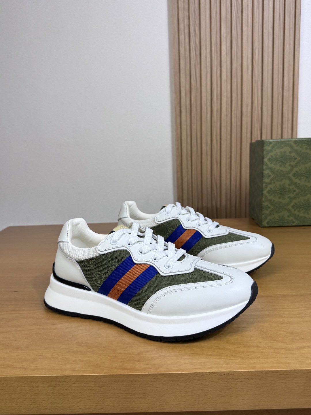 Gucci GG Canvas Leather Sneakers White/Green