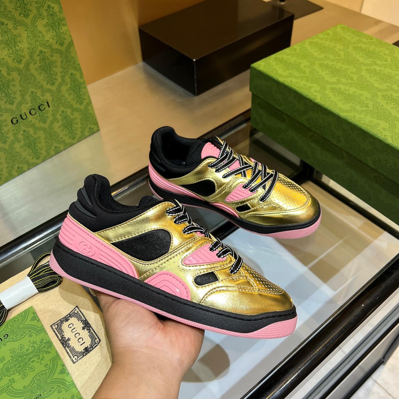 Gucci Low-Top Sneakers Gold/Pink