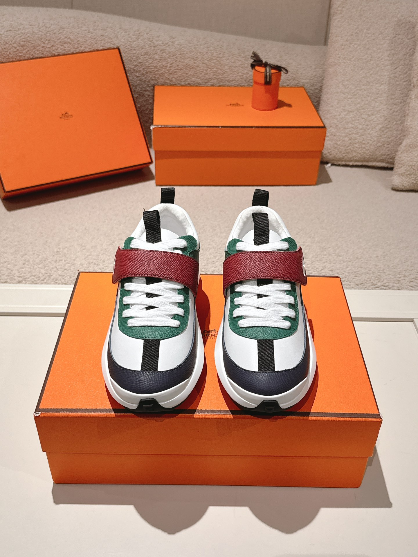 Hermes Leather Casual Sneakers Multicolor