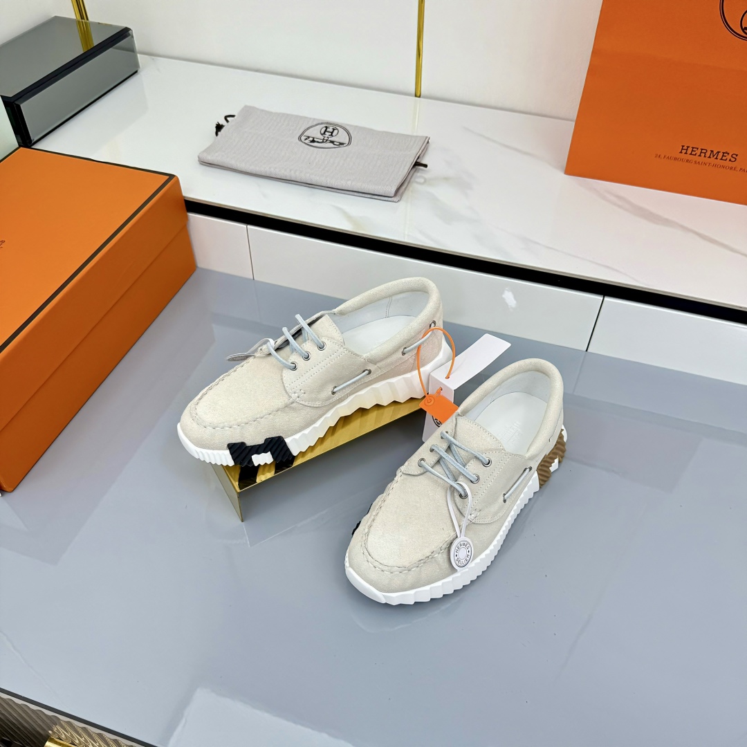 Hermes Loosneaker Low-Top Sneaker Beige