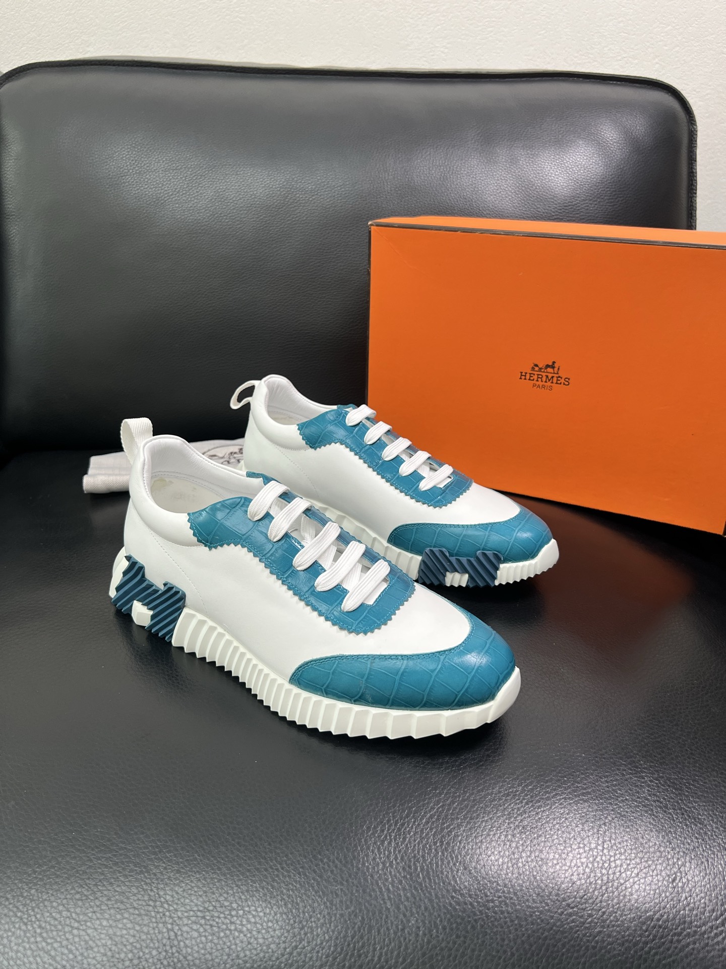 Hermes Leather Low-Top Sneakers Blue