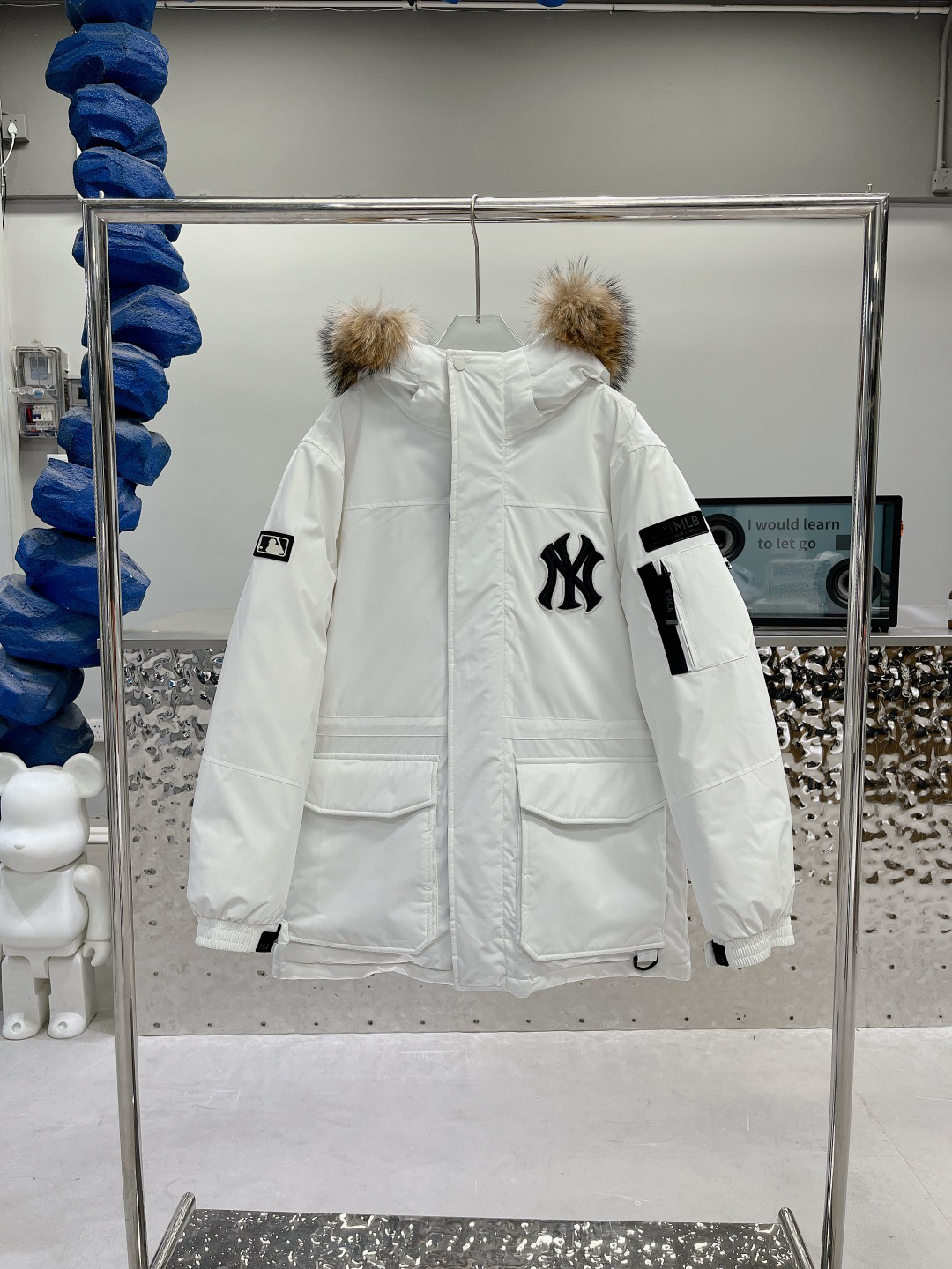MLB NY Yankees Fur-Trim Down Parka White
