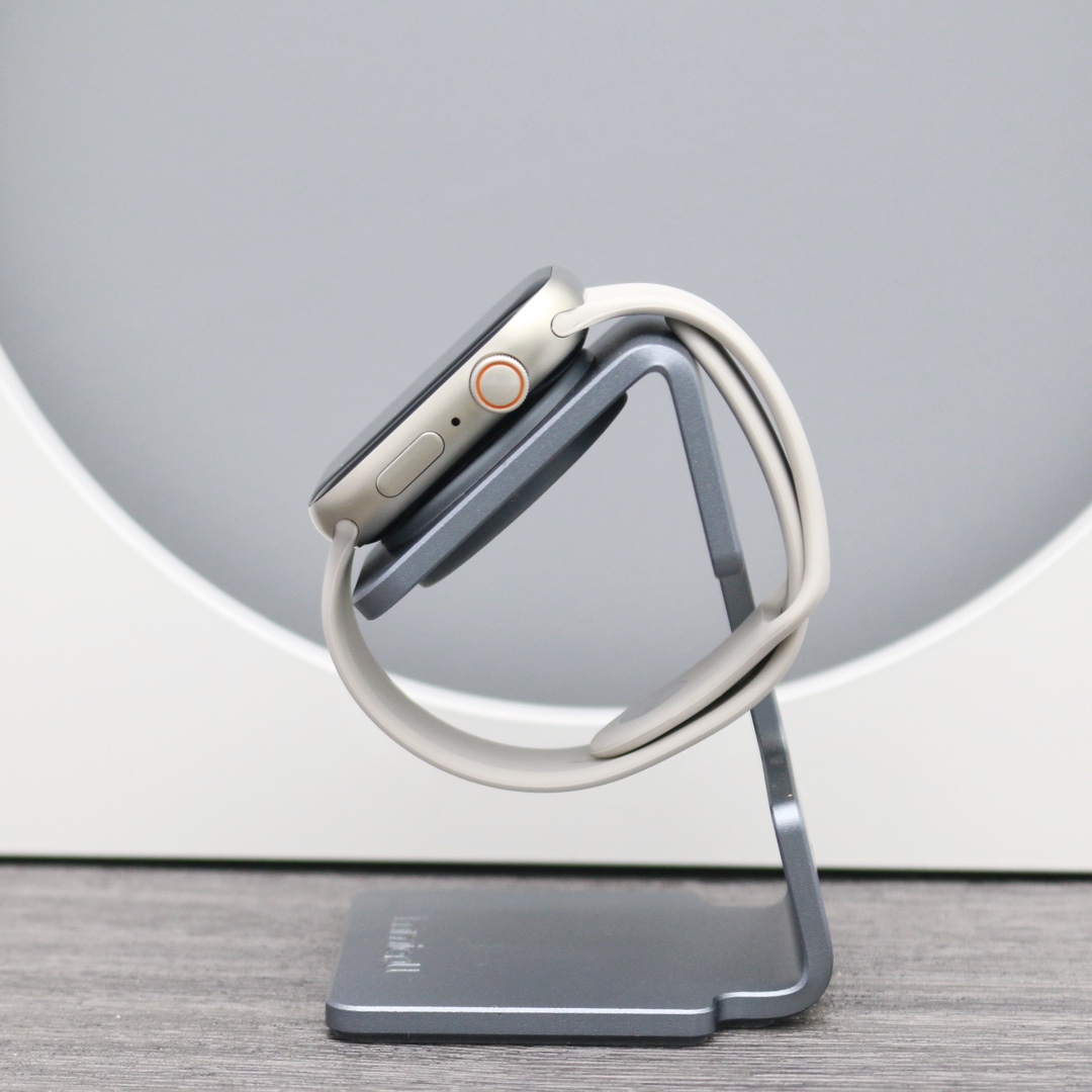 Apple Watch Series 8 45mm Smart Sport Watch Silver