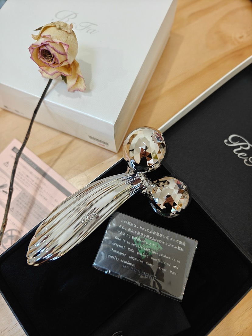 ReFa Platinum 3D Roller Massager Silver