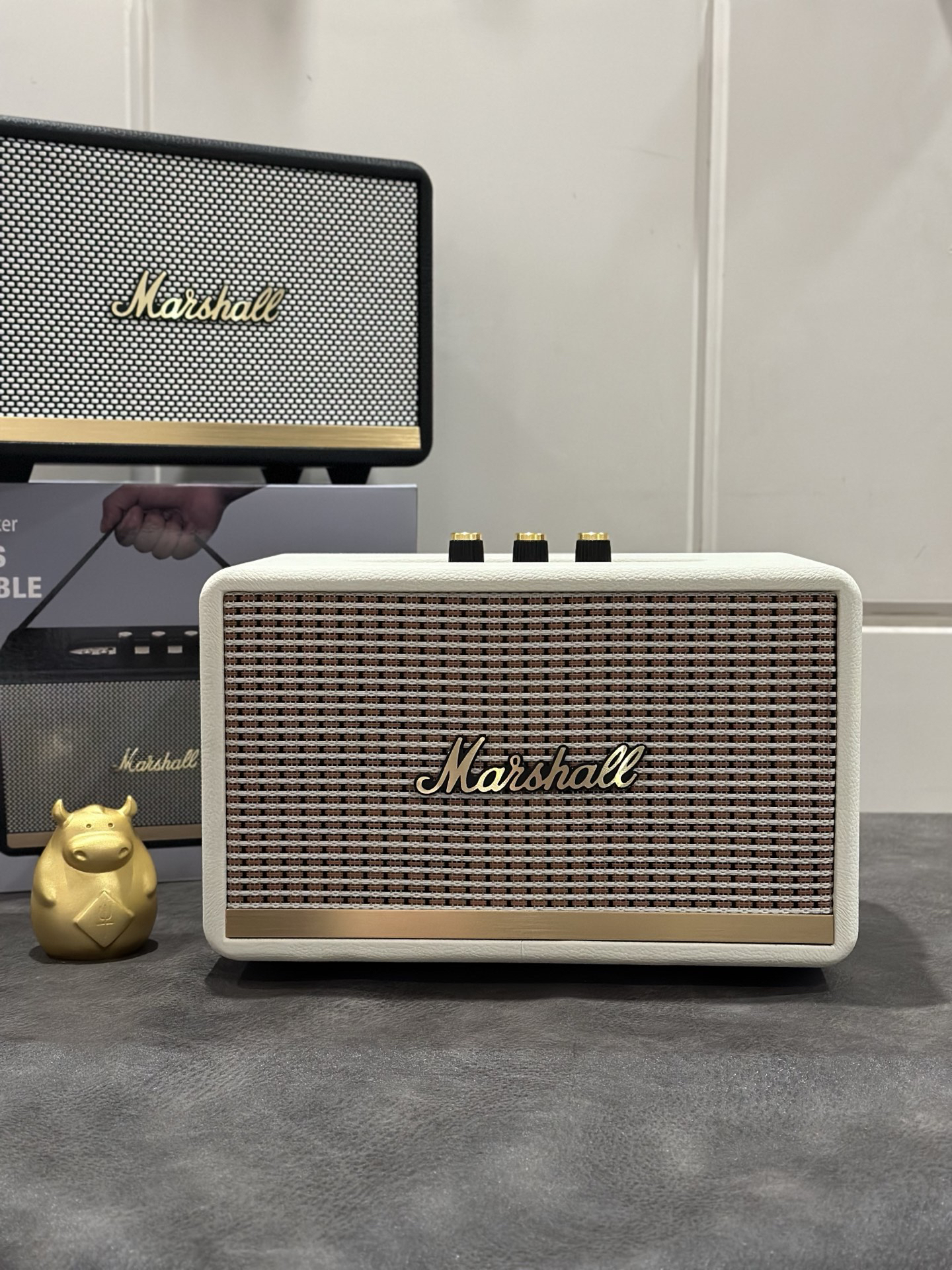 Marshall Portable BT Speaker White