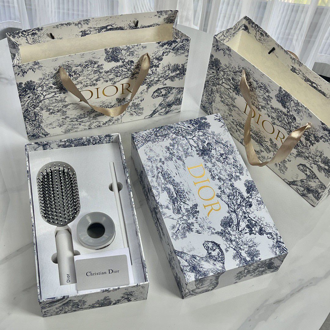 Dior Anti-Static Air Cushion Hair Brush Set White