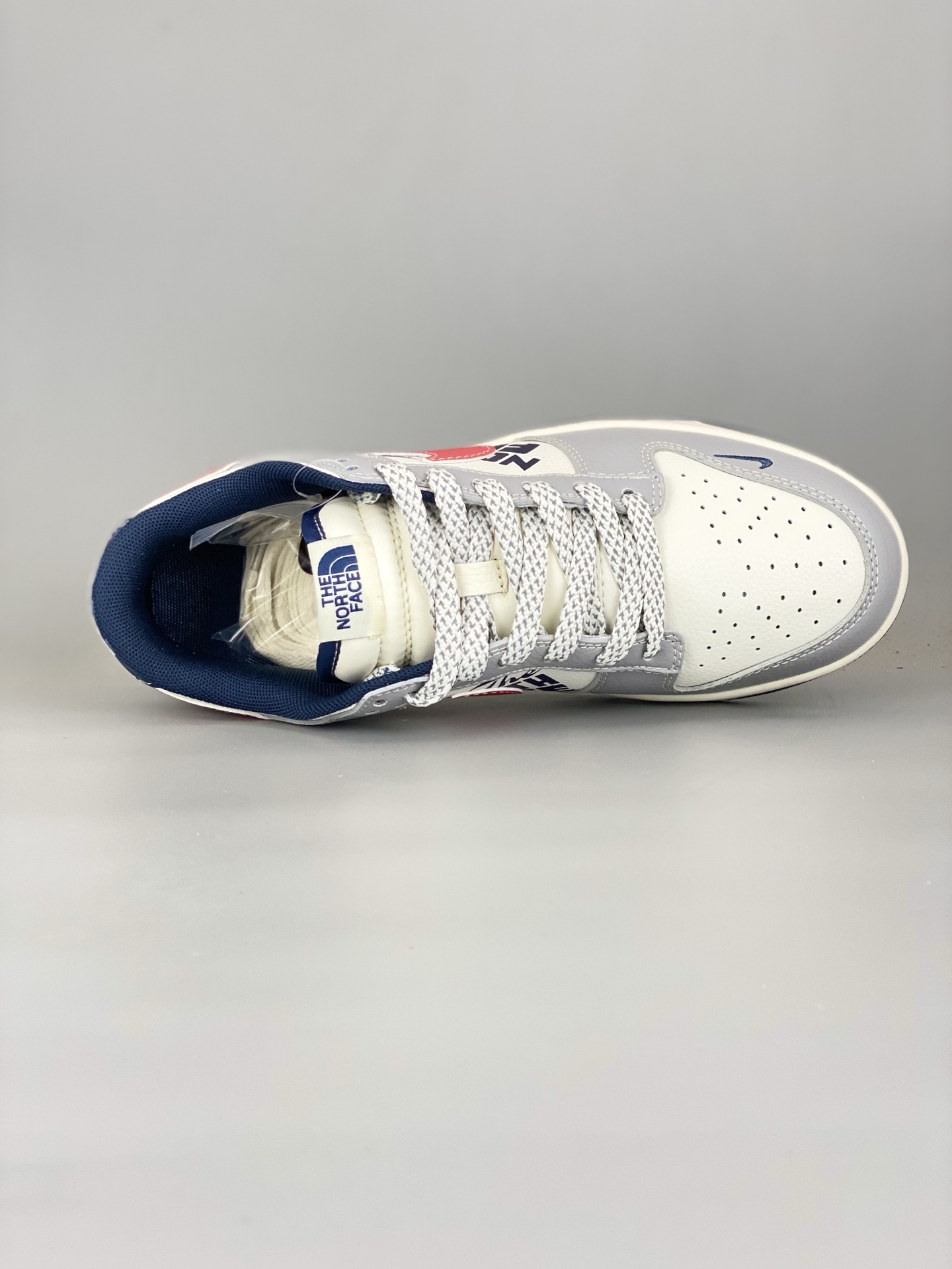 Nike SB Dunk TNF Grey Red
