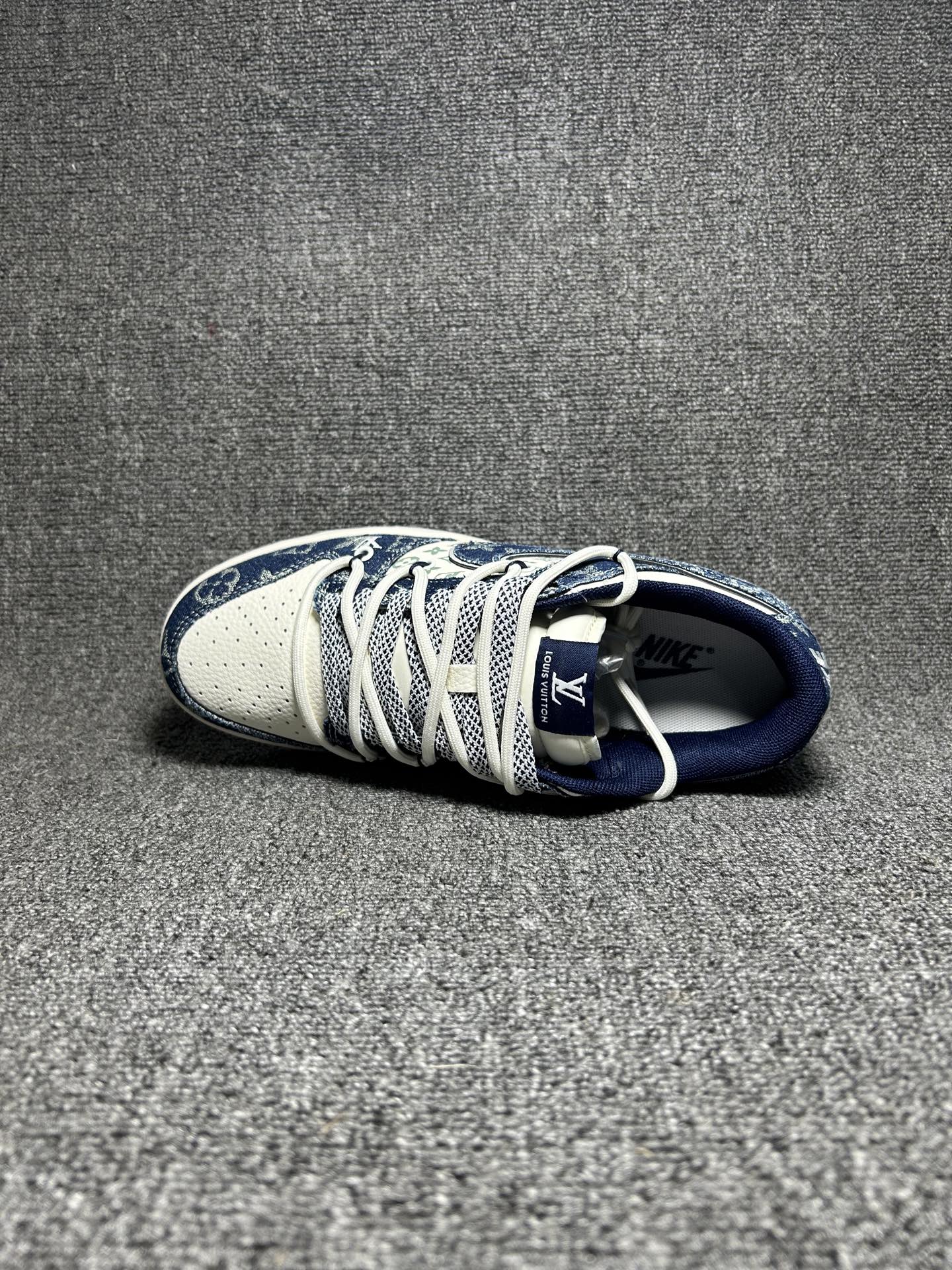 Nike SB Dunk LV Blue White