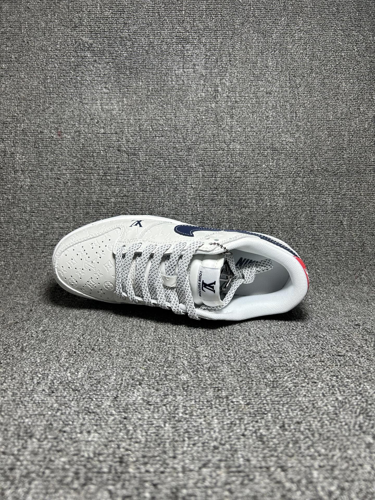 Nike SB Dunk Low White Navy