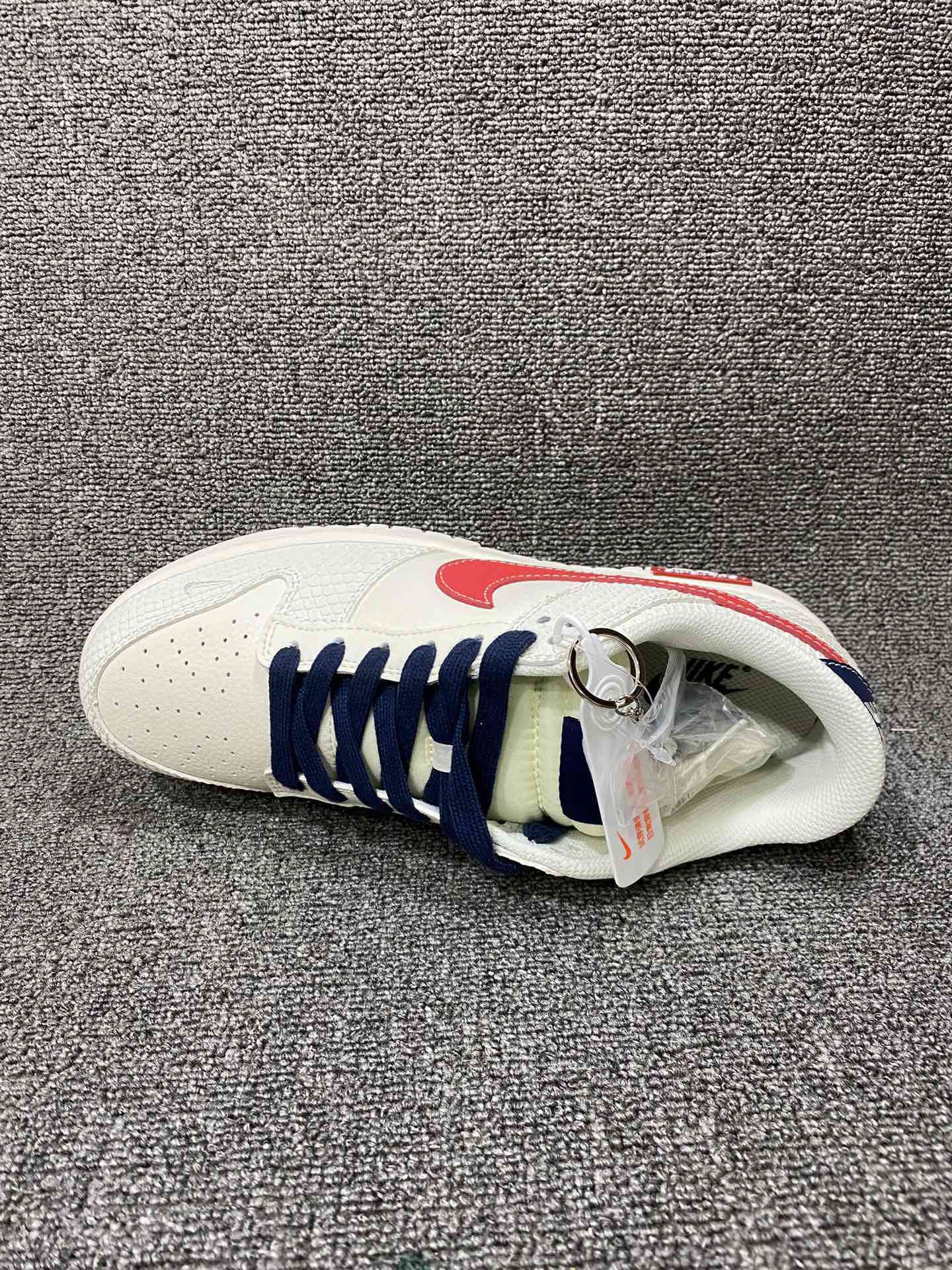 Nike SB Dunk Low White Red