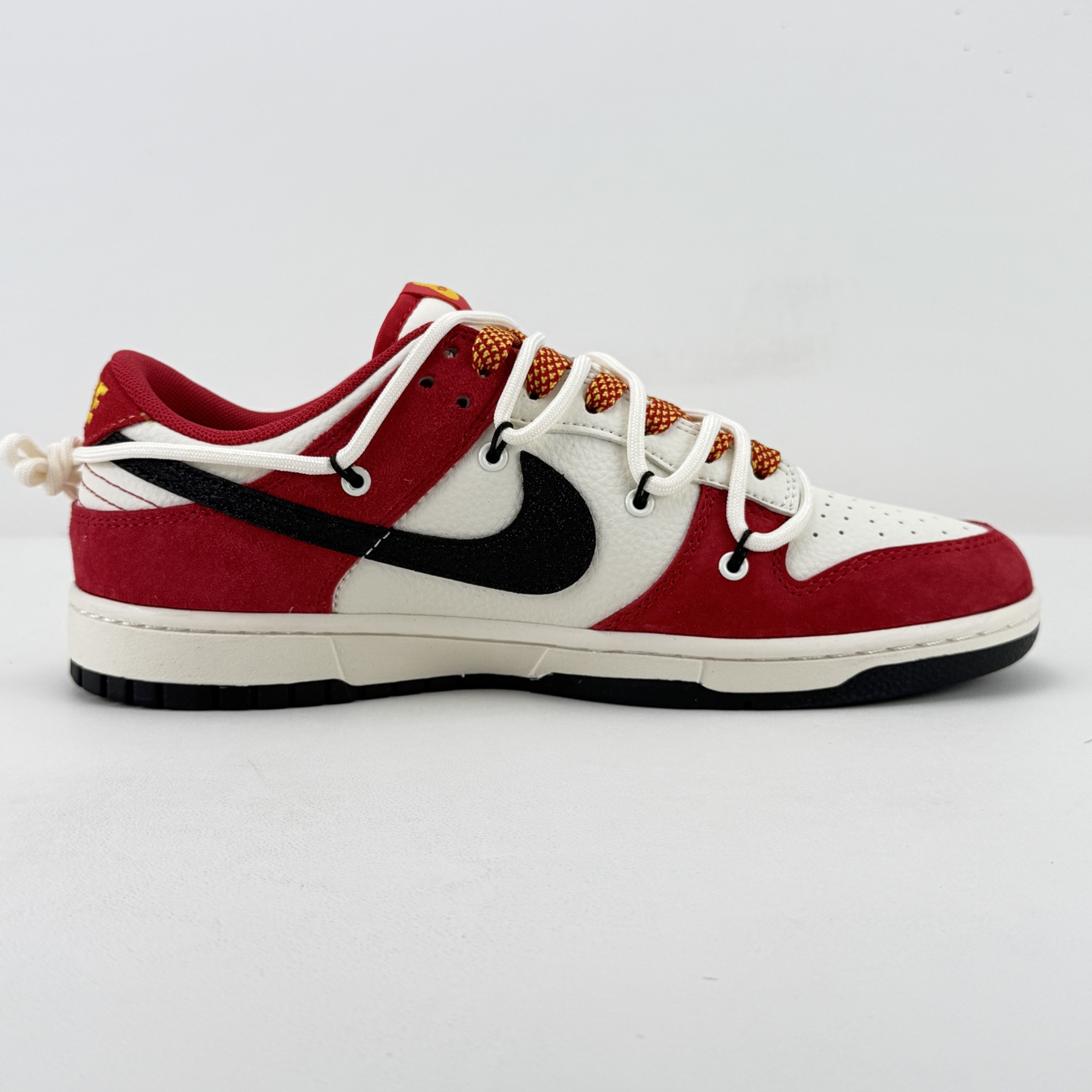 Nike SB Dunk Snake Red White