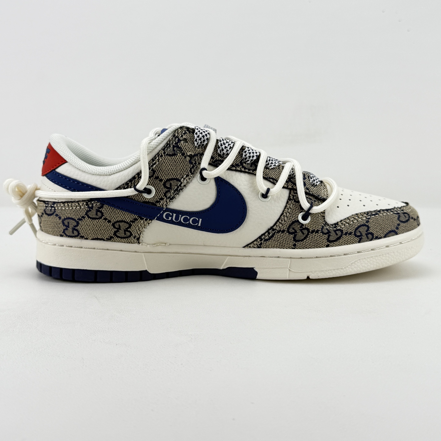 Nike SB Dunk Low Beige Navy