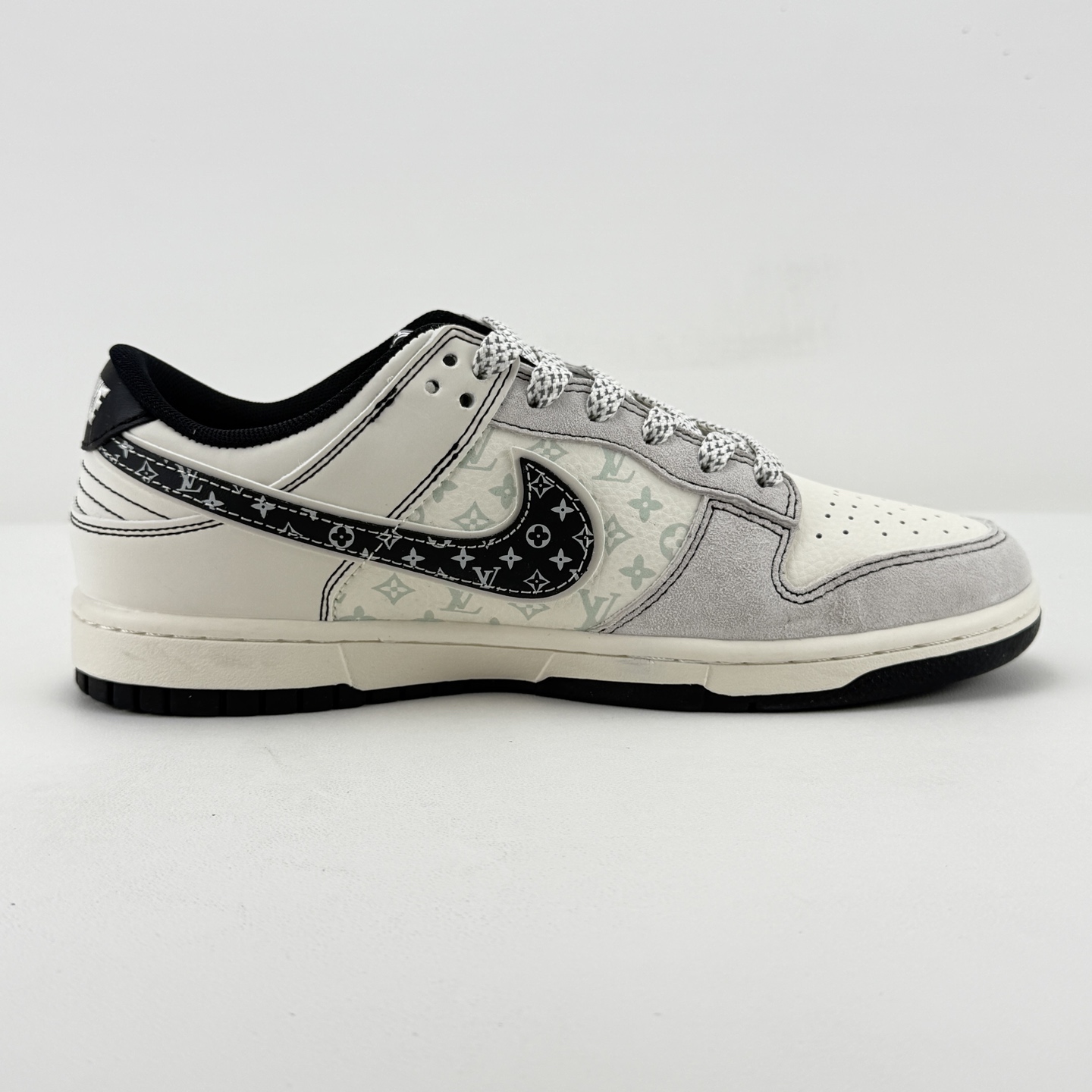 Nike SB Dunk Low Black Beige