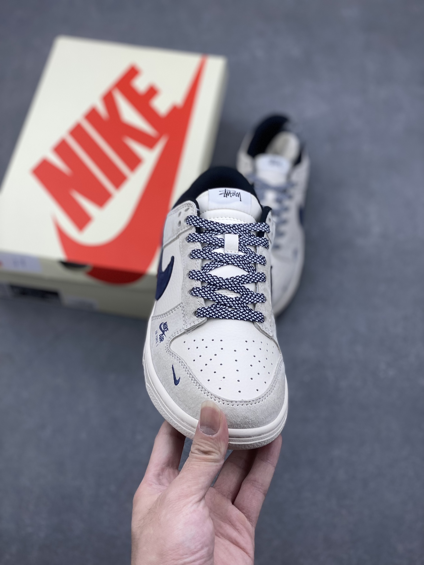Nike SB Dunk Low Navy Cream