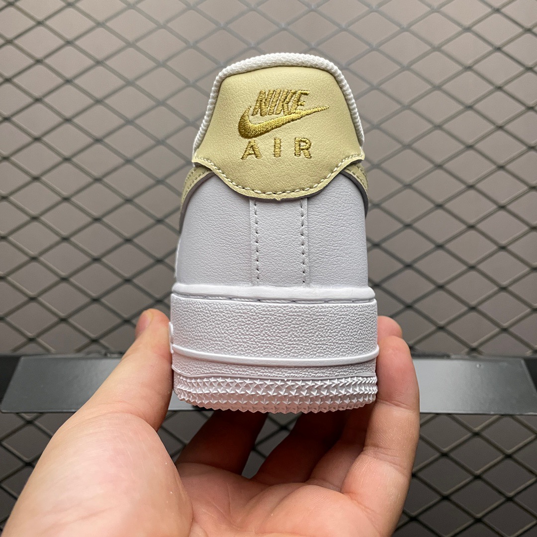 Nike Air Force 1 Low White Gold