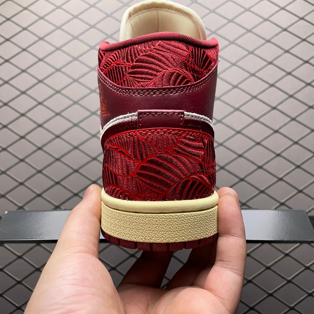 Jordan Air Jordan 1 Mid DZ2820-601 Burgundy