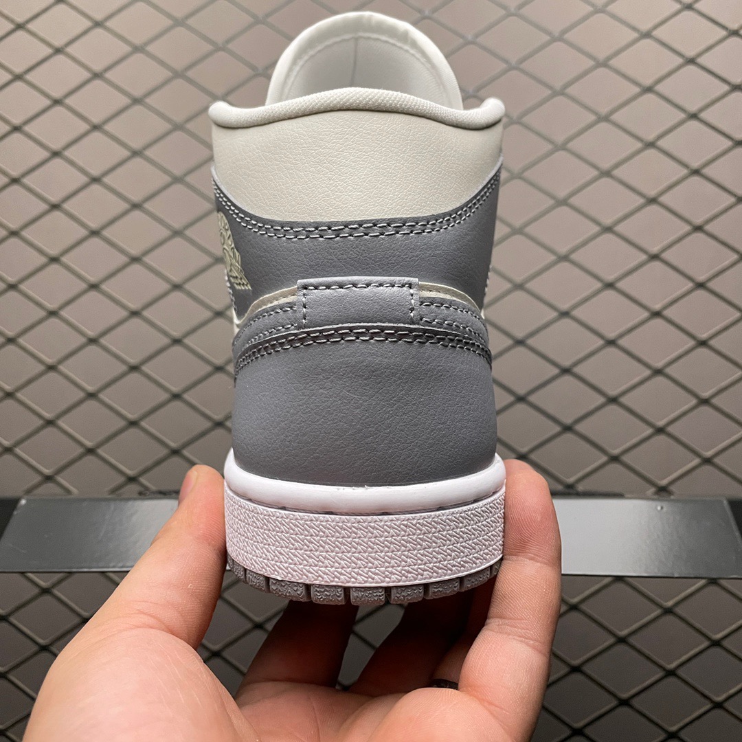 Jordan Air Jordan 1 Mid Grey White