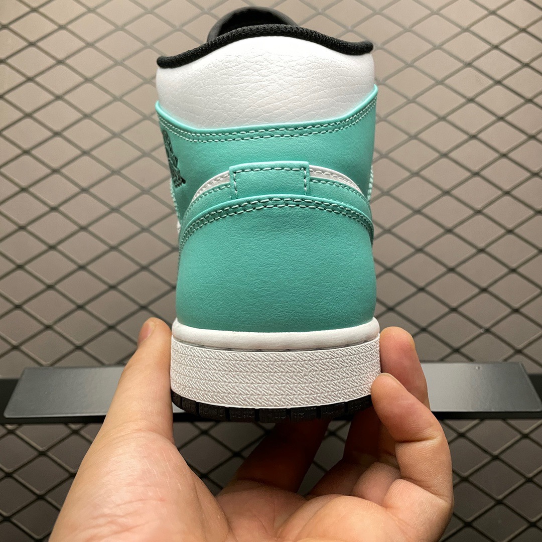 Jordan Air Jordan 1 Mid 554724-132 Sneakers Teal