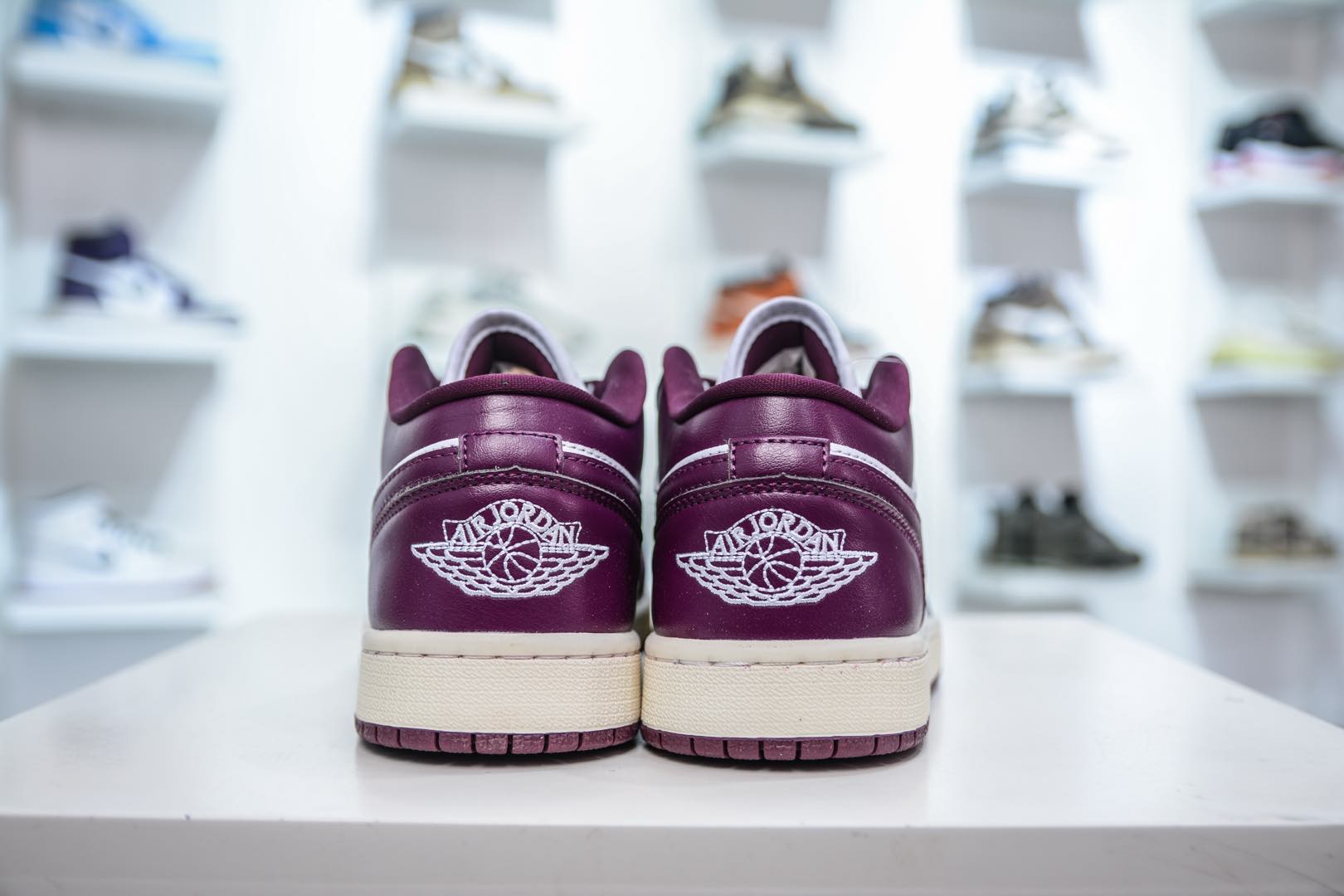 Jordan Air Jordan 1 Low Leather Sneakers Purple/White