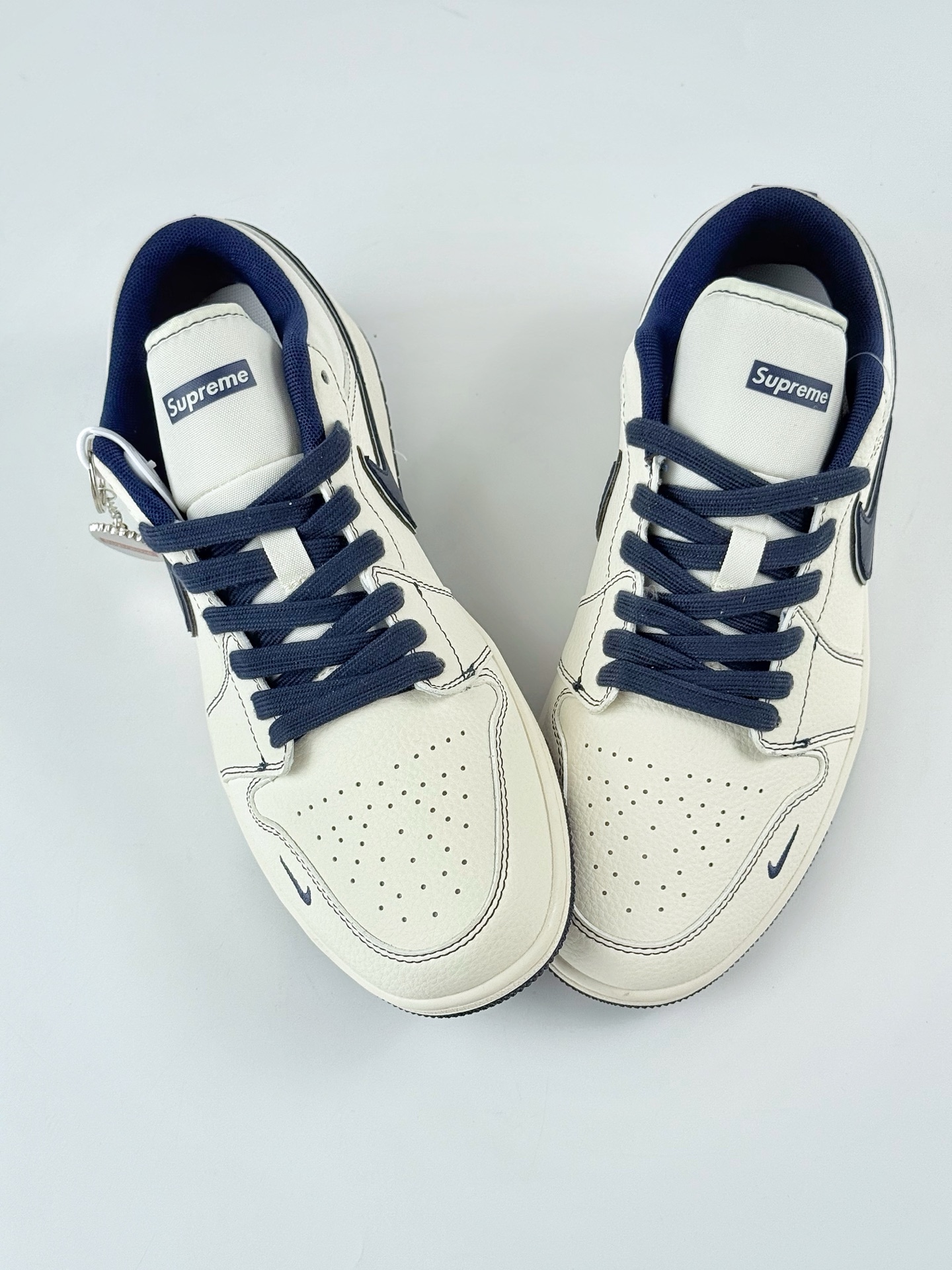 Jordan 1 Retro Low x Supreme Sneakers White/Navy