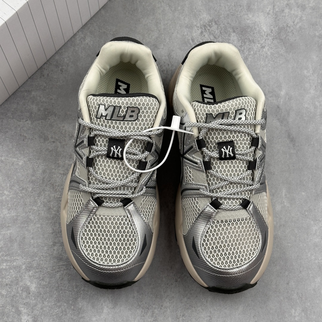 MLB NY Yankees Dome Runner Sneakers Silver