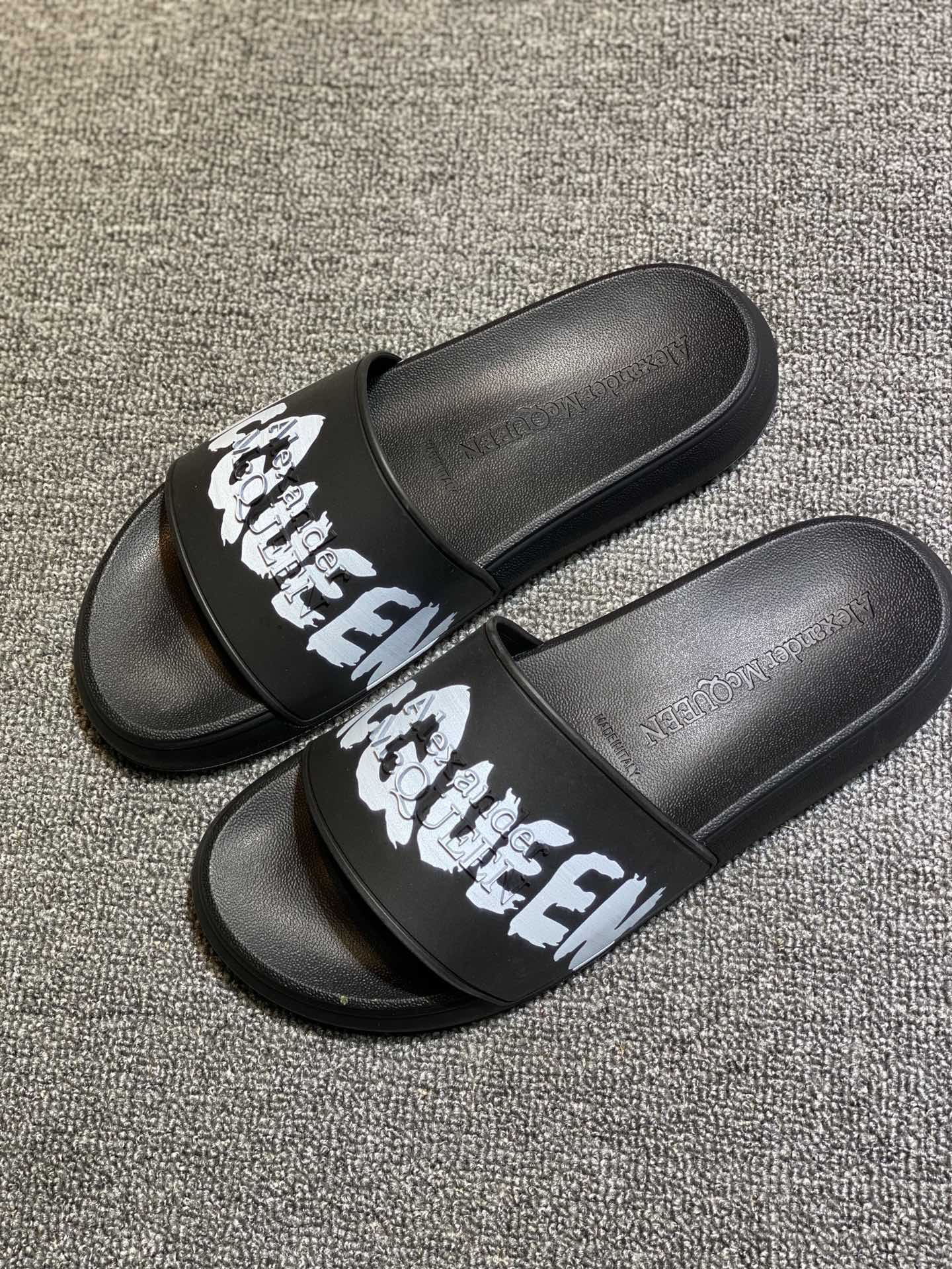 Alexander McQueen Logo Slides Black